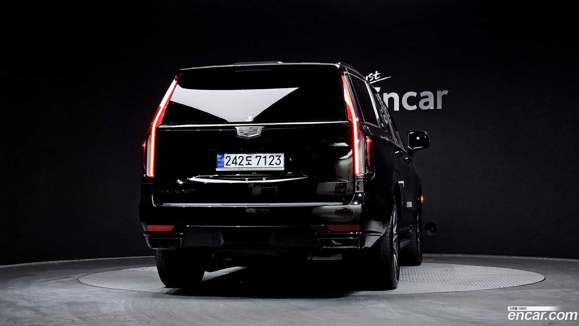 Escalade Cadillac 2024.11-OUTER-004