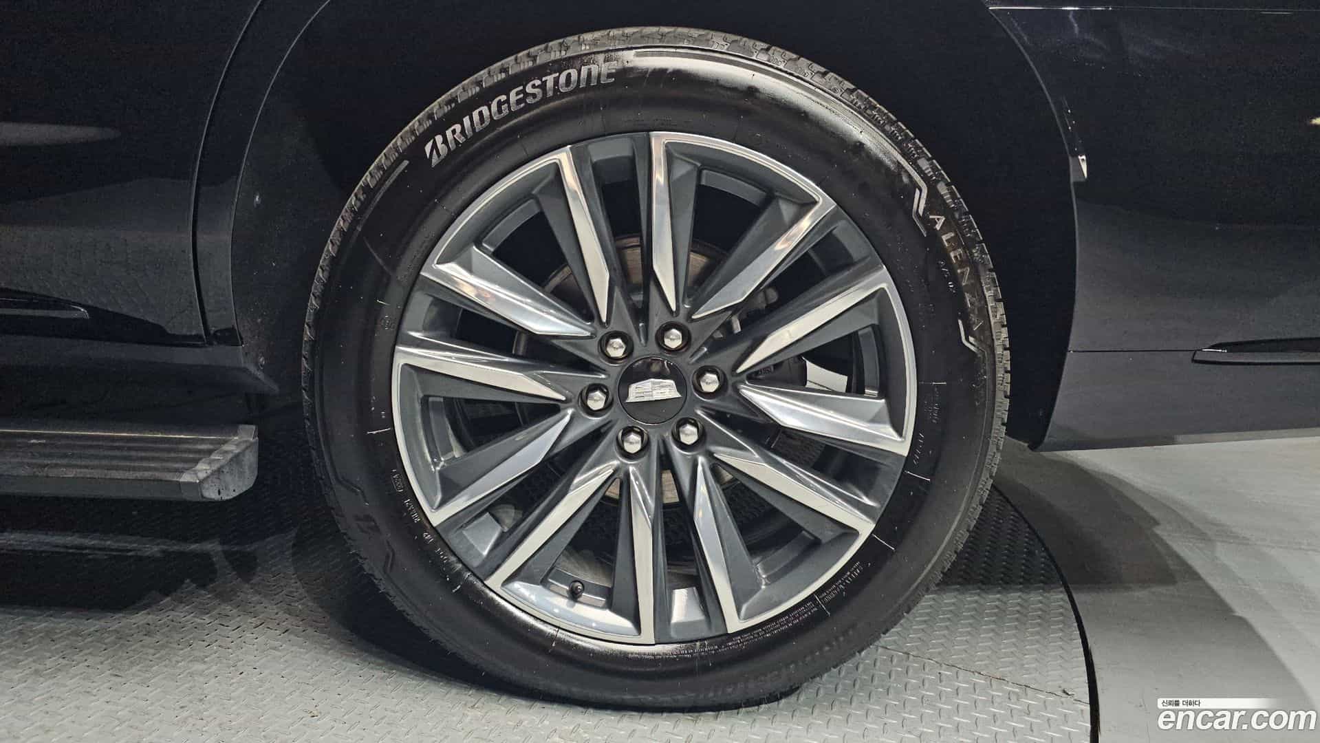 Escalade Cadillac 2024.11-OUTER-005