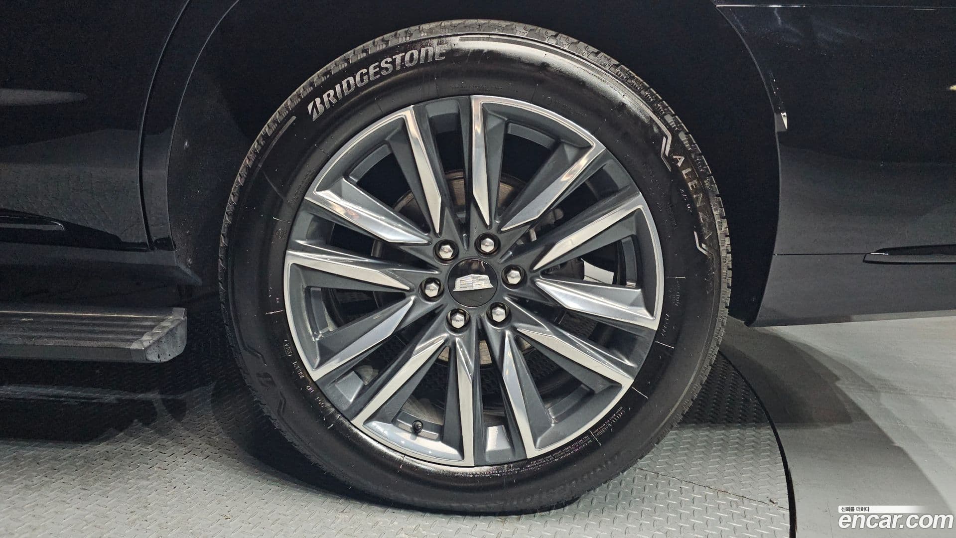 Main__Slider__Photo:Escalade Cadillac 2024.11-4