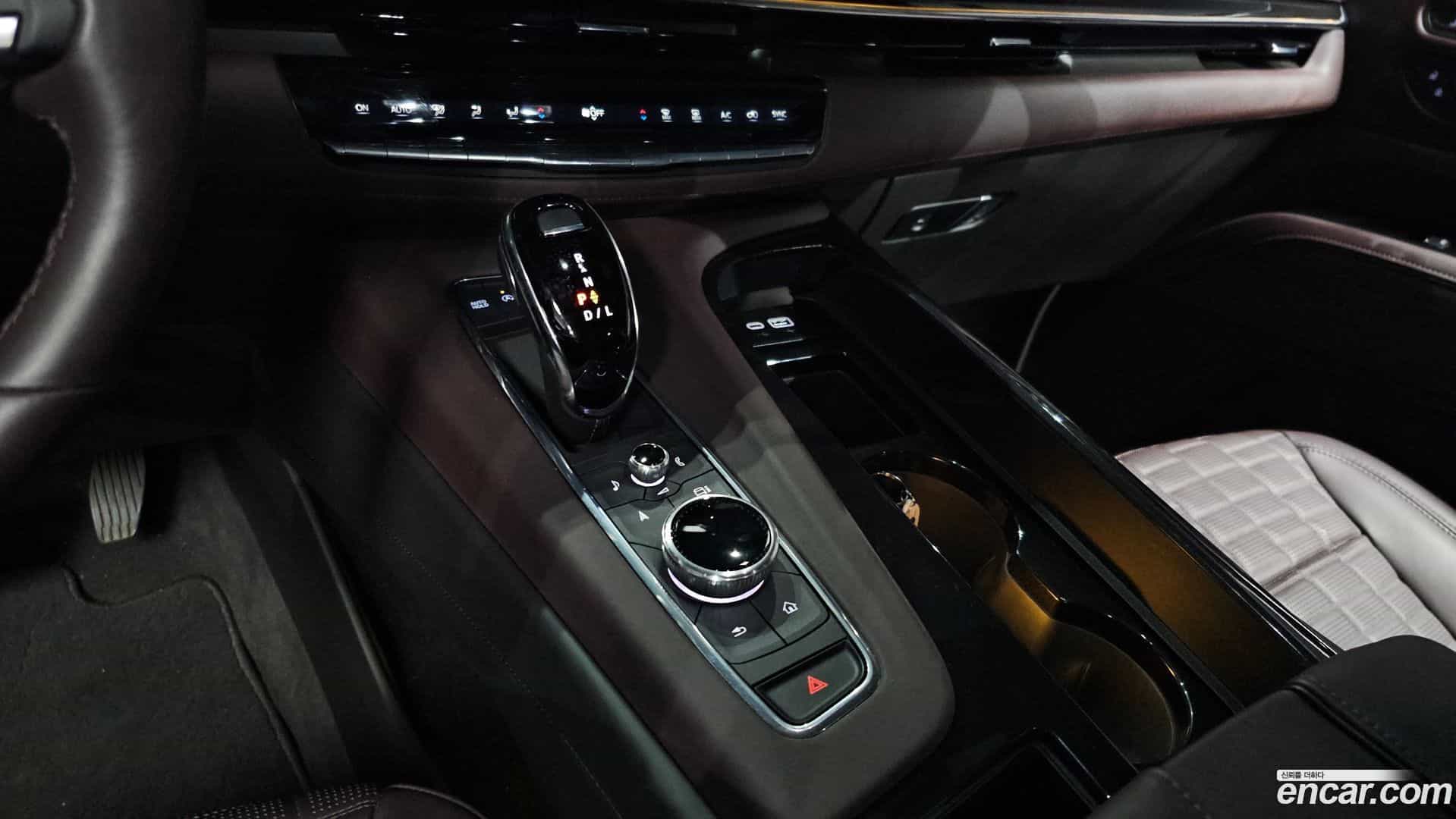 Escalade Cadillac 2024.11-INNER-009