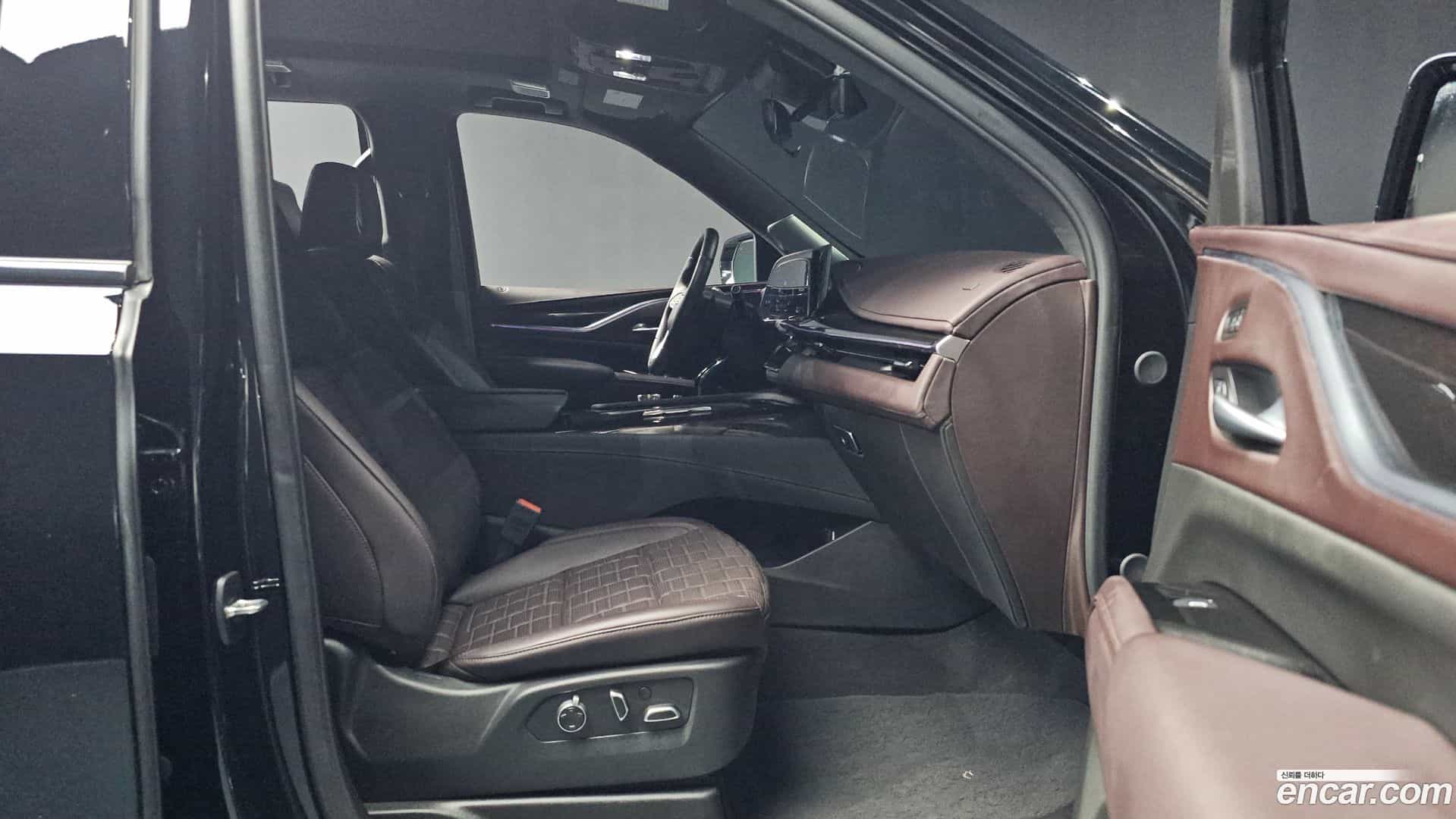 Escalade Cadillac 2024.11-OPTION-015