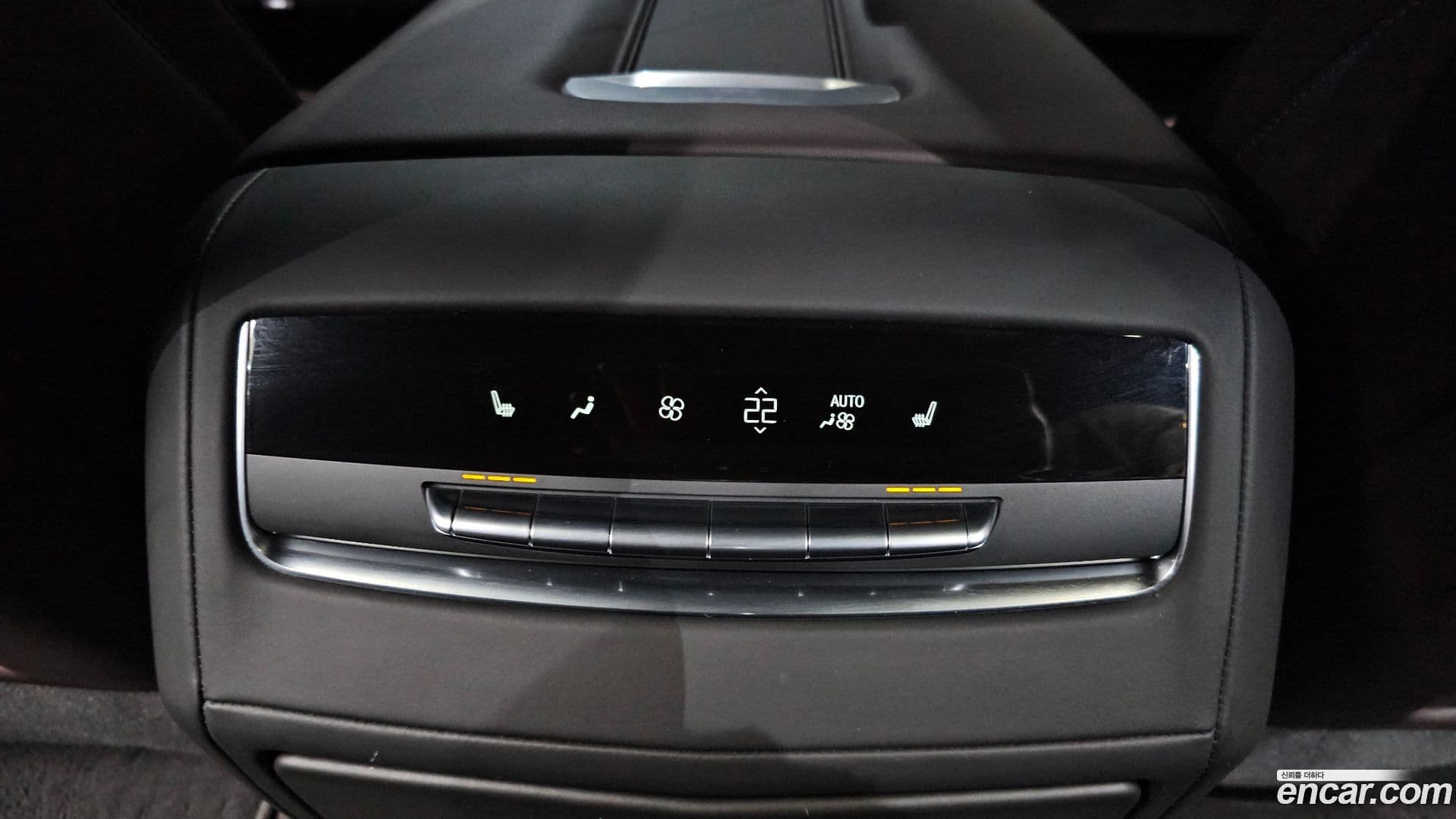 Main__Slider__Photo:Escalade Cadillac 2024.11-17