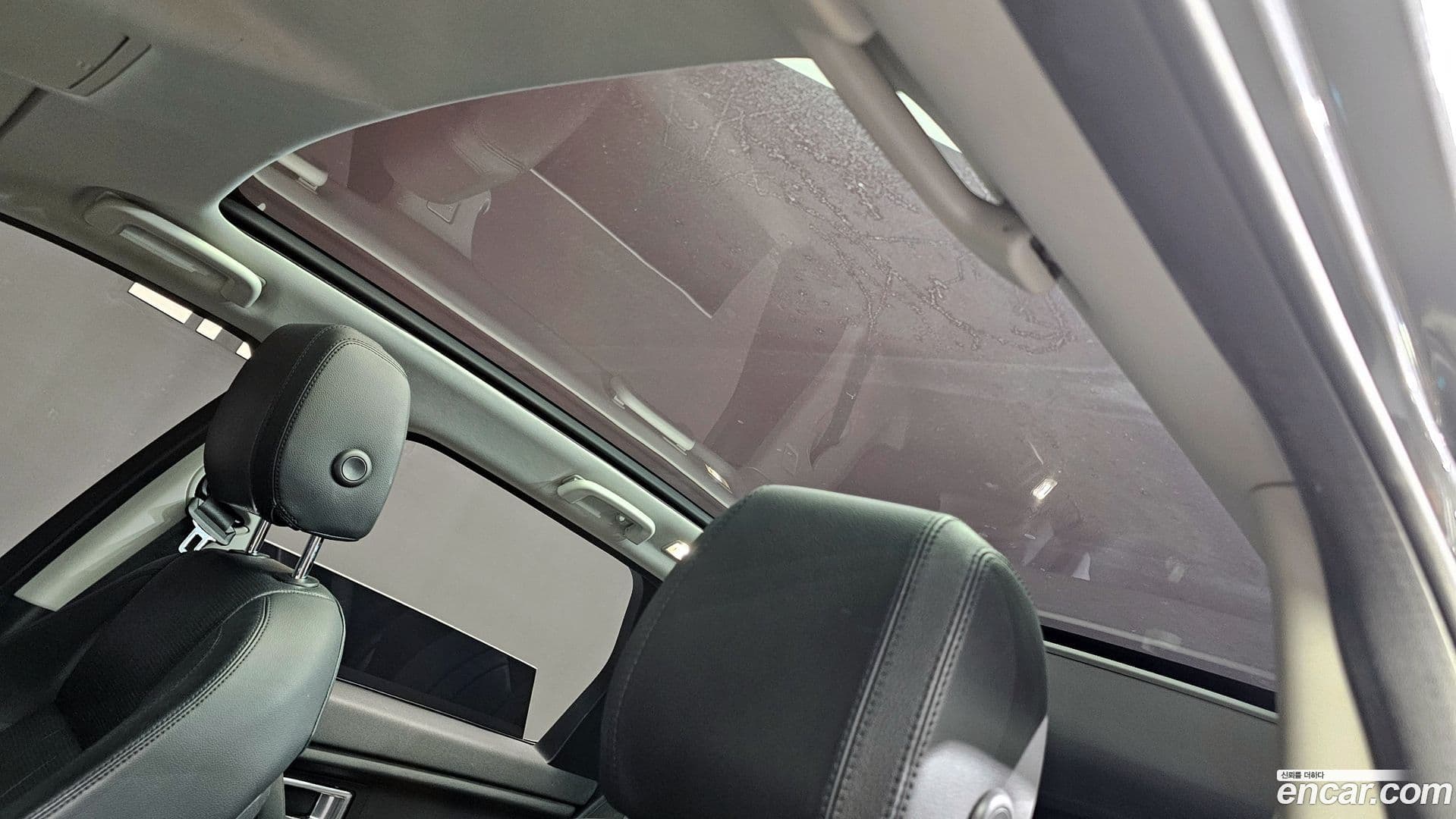 Main__Slider__Photo:Discovery Sport Land Rover 2018.5-19