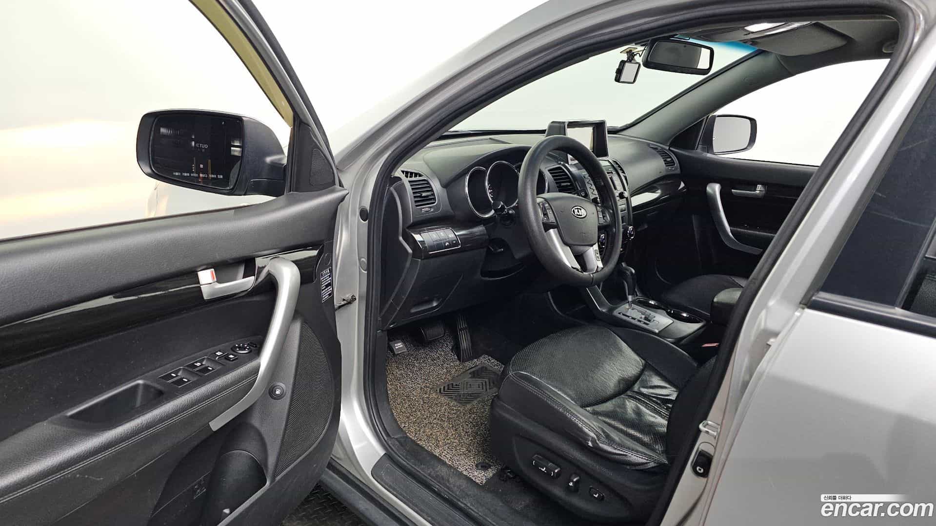 Sorento Kia 2010.2-INNER-010