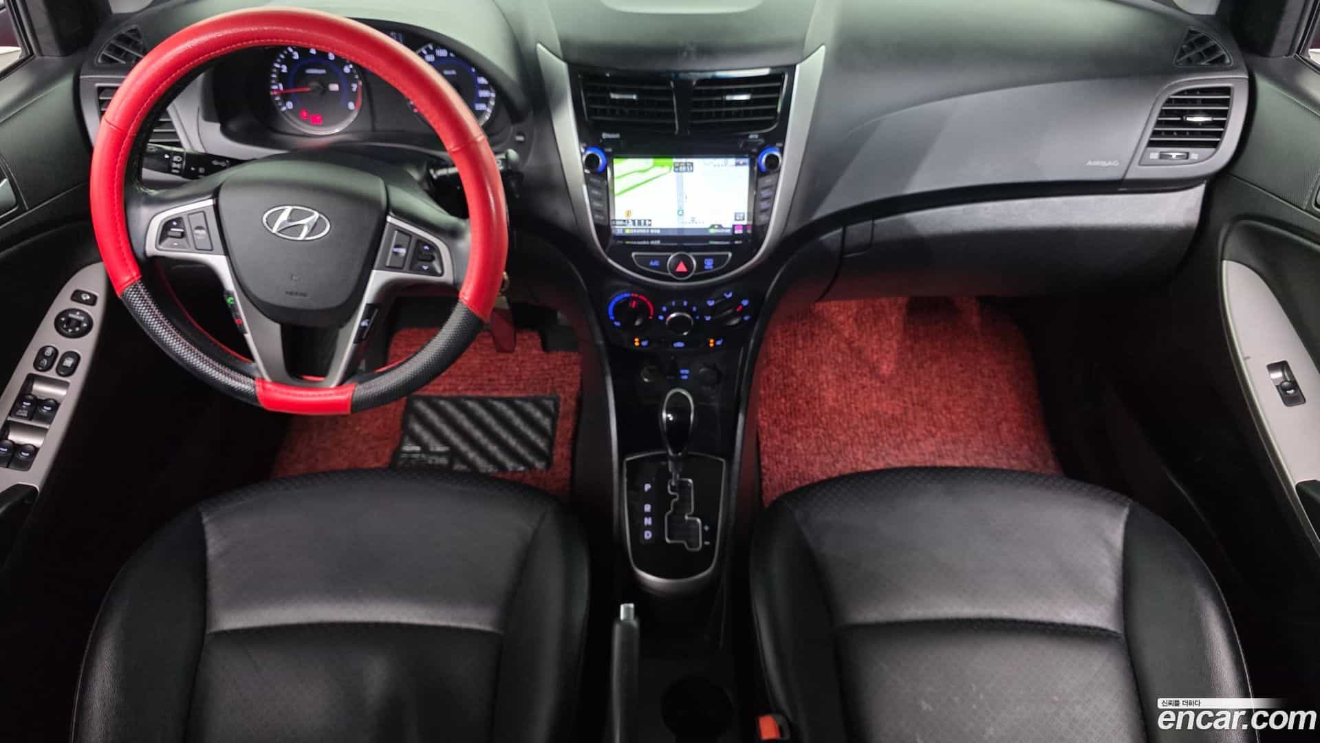 Accent Hyundai 2016.2-INNER-007