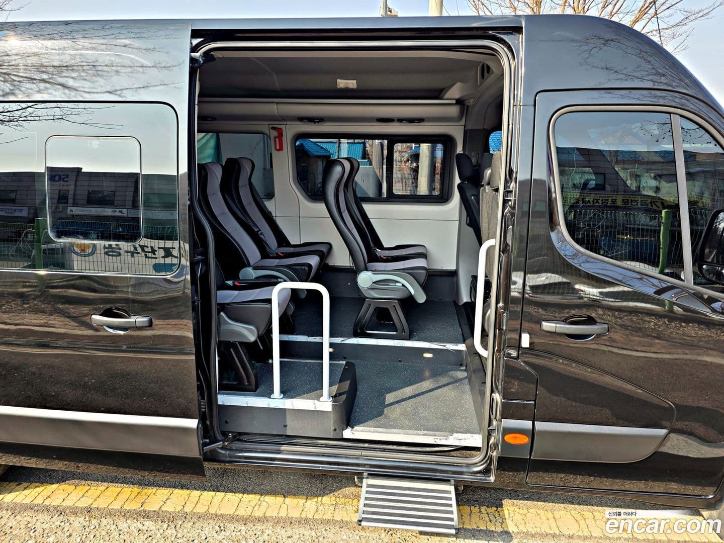 Main__Slider__Photo:Master Renault-KoreaSamsung 2020.11-6