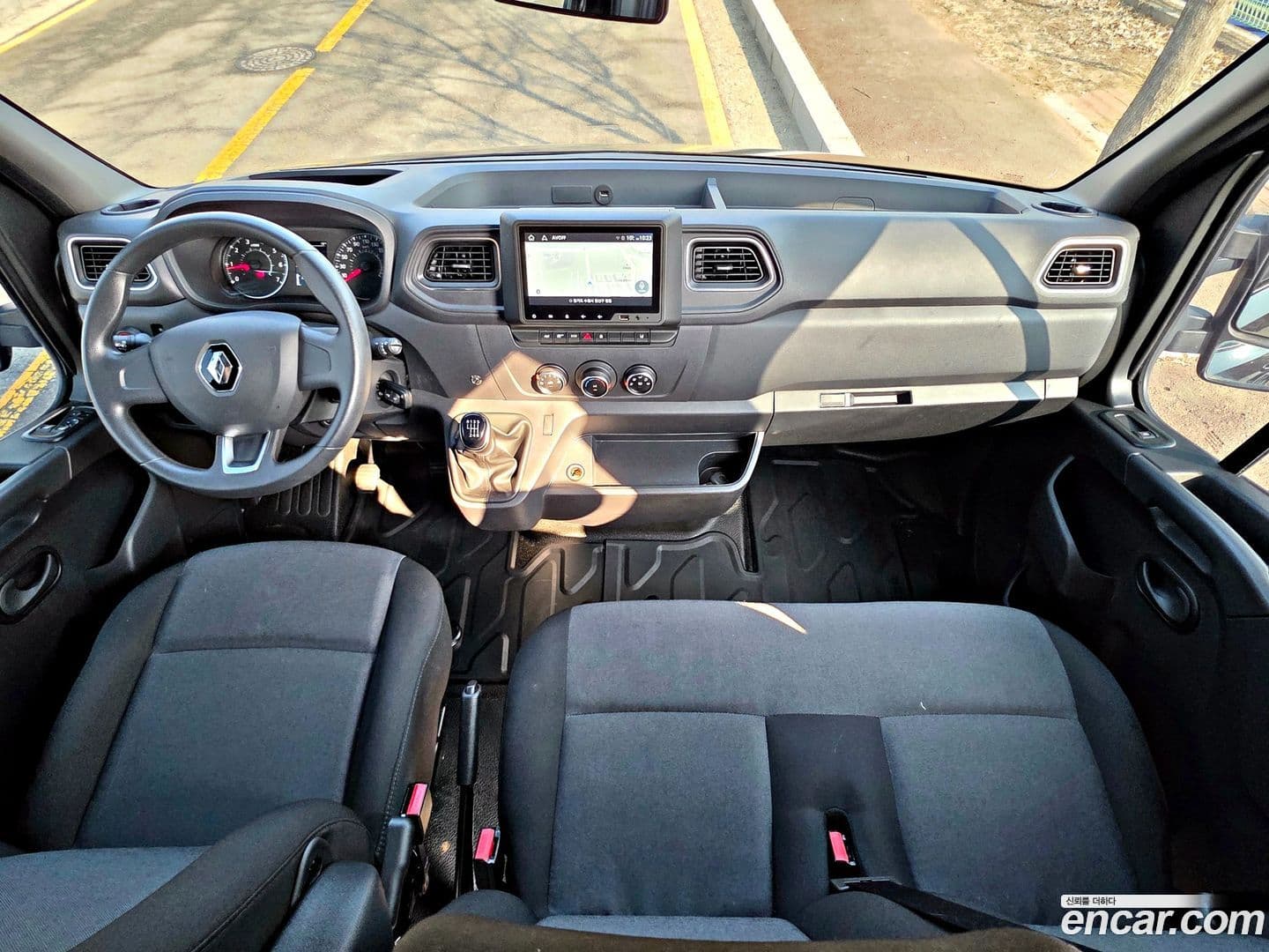 Main__Slider__Photo:Master Renault-KoreaSamsung 2020.11-11