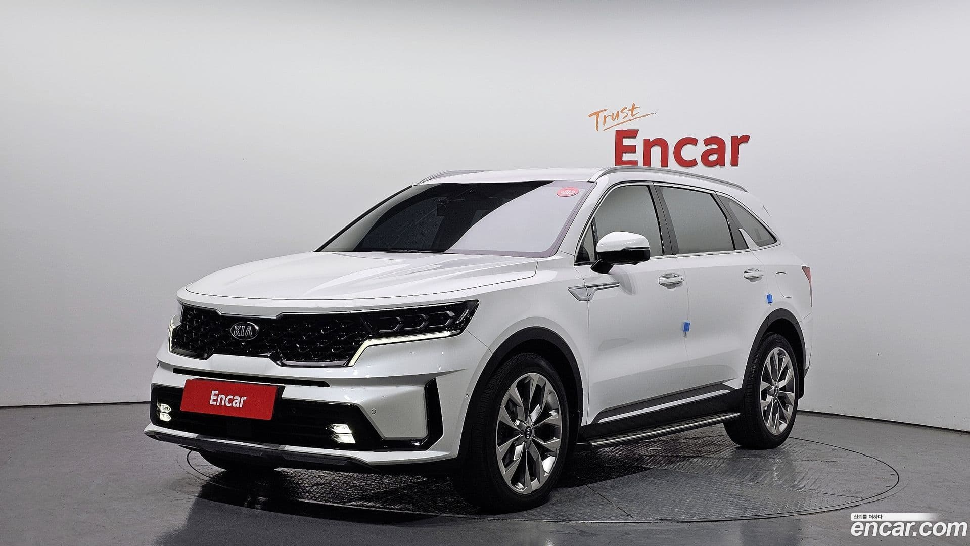 Main__Slider__Photo:Sorento Kia 2020.5-0