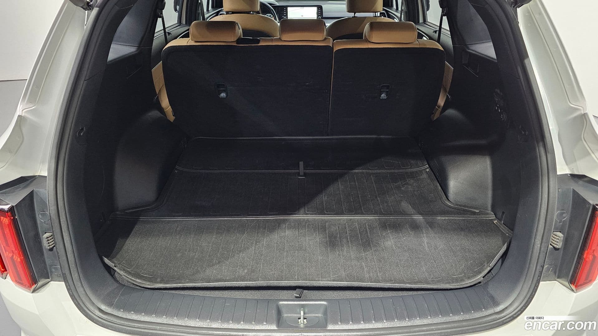 Main__Slider__Photo:Sorento Kia 2020.5-19