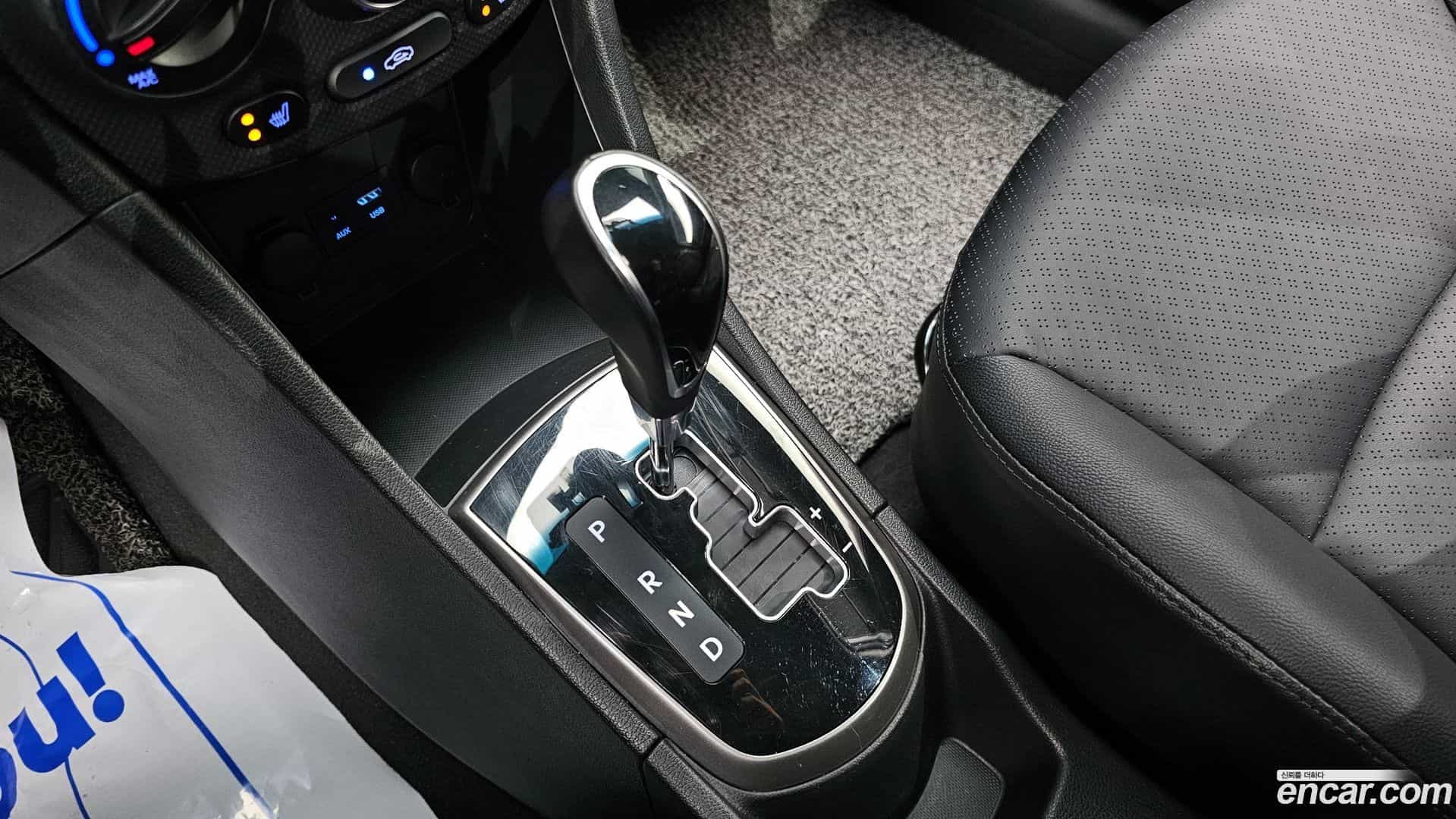 Accent Hyundai 2018.6-INNER-009