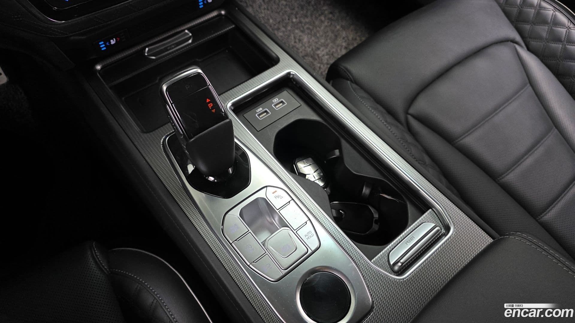 Main__Slider__Photo:Rexton KG_Mobility_Ssangyong 2020.11-8