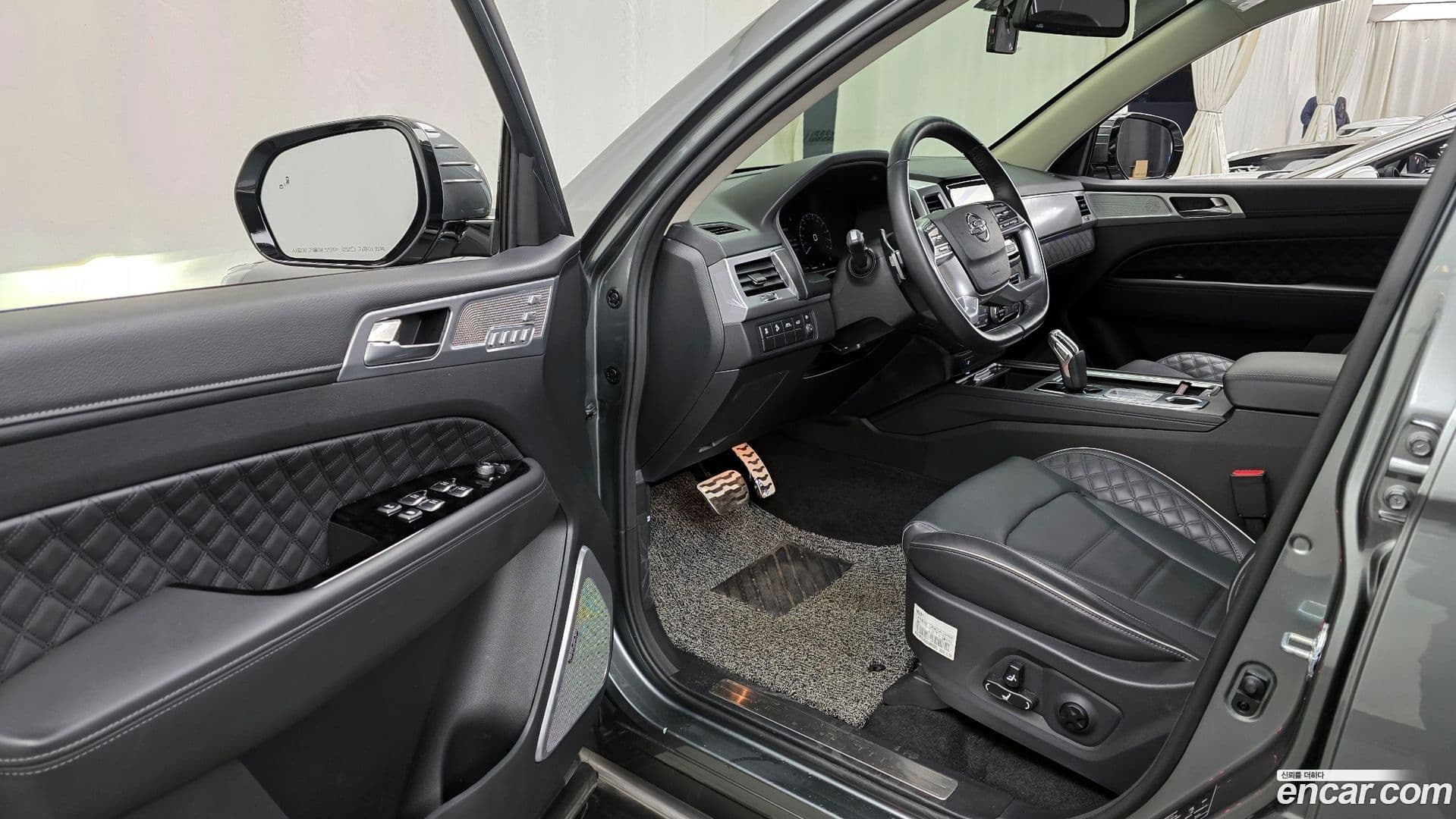Main__Slider__Photo:Rexton KG_Mobility_Ssangyong 2020.11-9