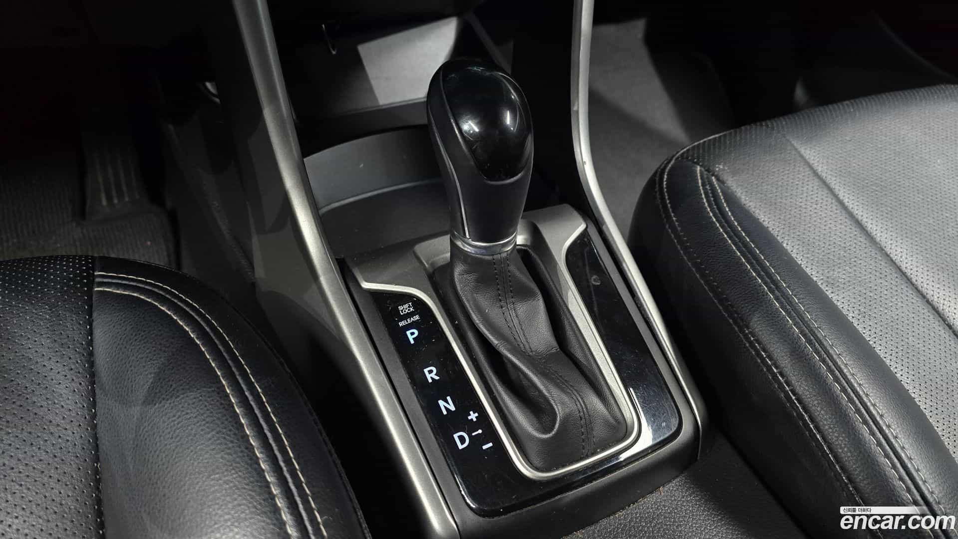 i30 Hyundai 2012.6-INNER-009