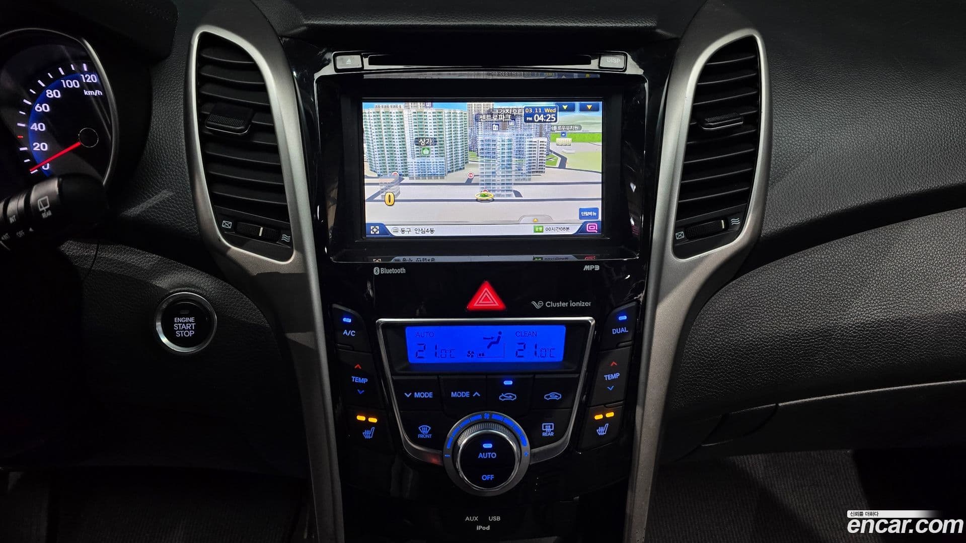 Main__Slider__Photo:i30 Hyundai 2012.6-15