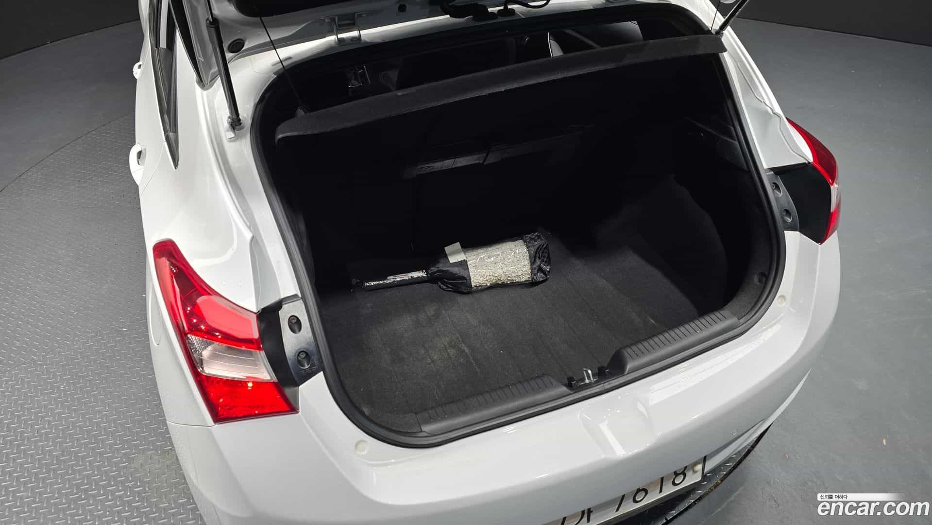 i30 Hyundai 2012.6-OPTION-023