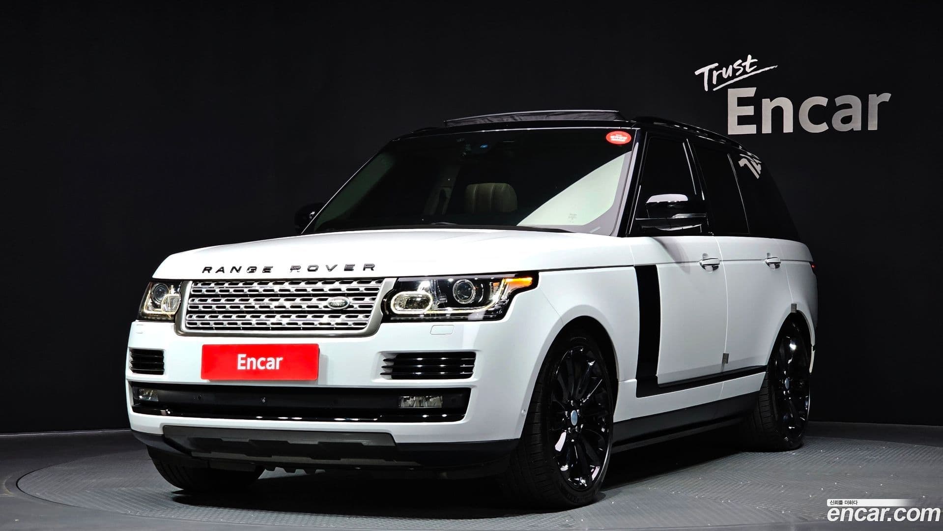Main__Slider__Photo:Range Rover Land Rover 2016.2-0