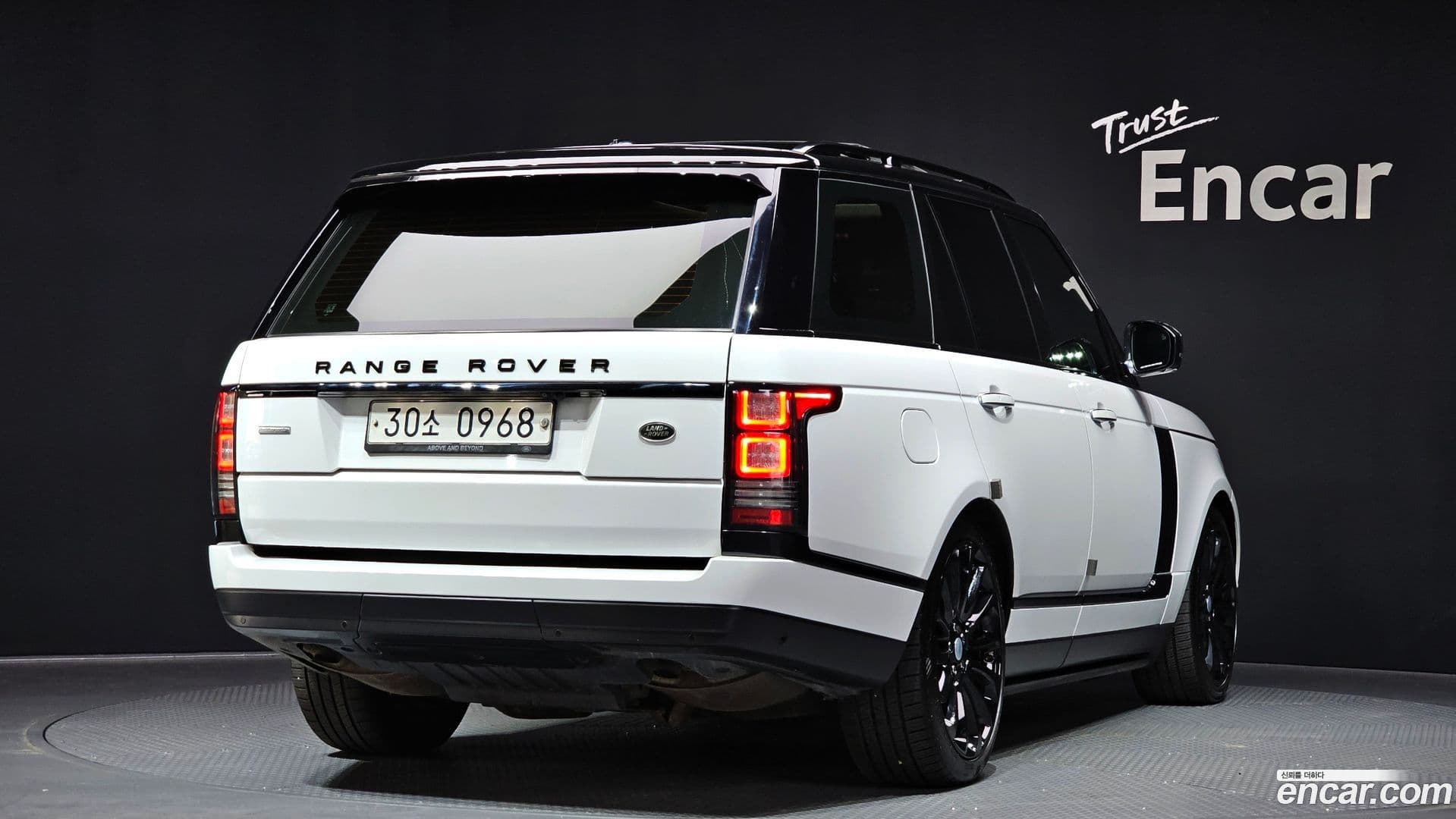Main__Slider__Photo:Range Rover Land Rover 2016.2-1