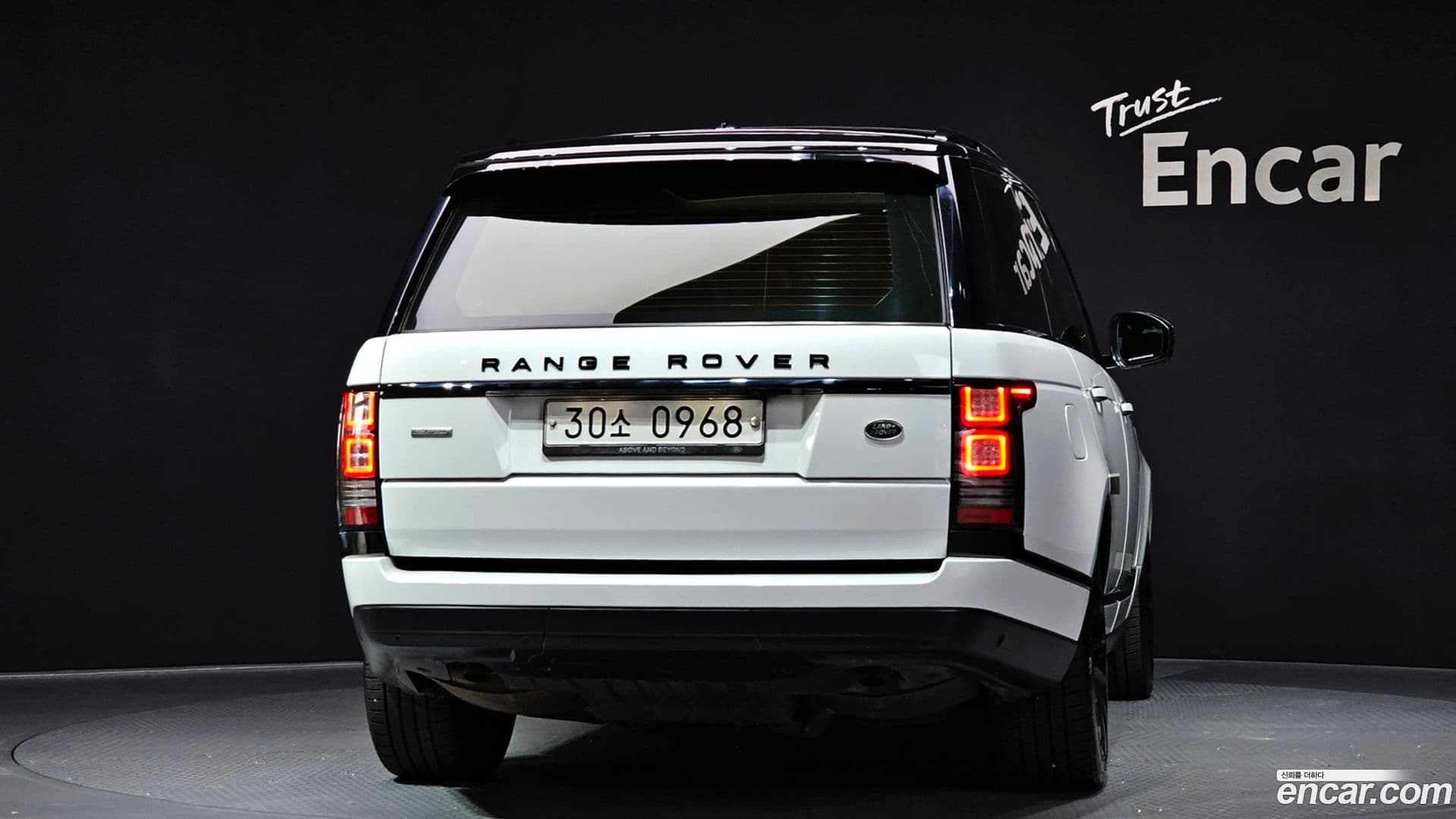Main__Slider__Photo:Range Rover Land Rover 2016.2-3