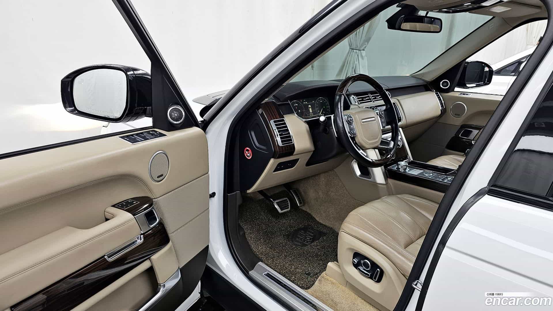 Range Rover Land Rover 2016.2-INNER-010