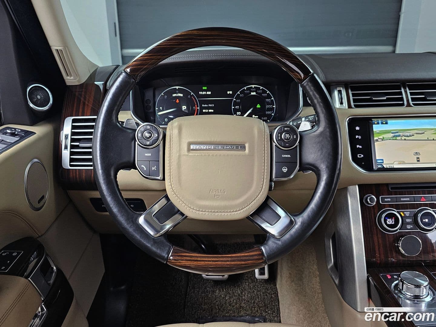 Main__Slider__Photo:Range Rover Land Rover 2016.2-12
