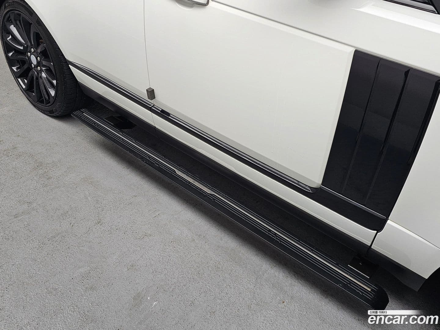 Main__Slider__Photo:Range Rover Land Rover 2016.2-15