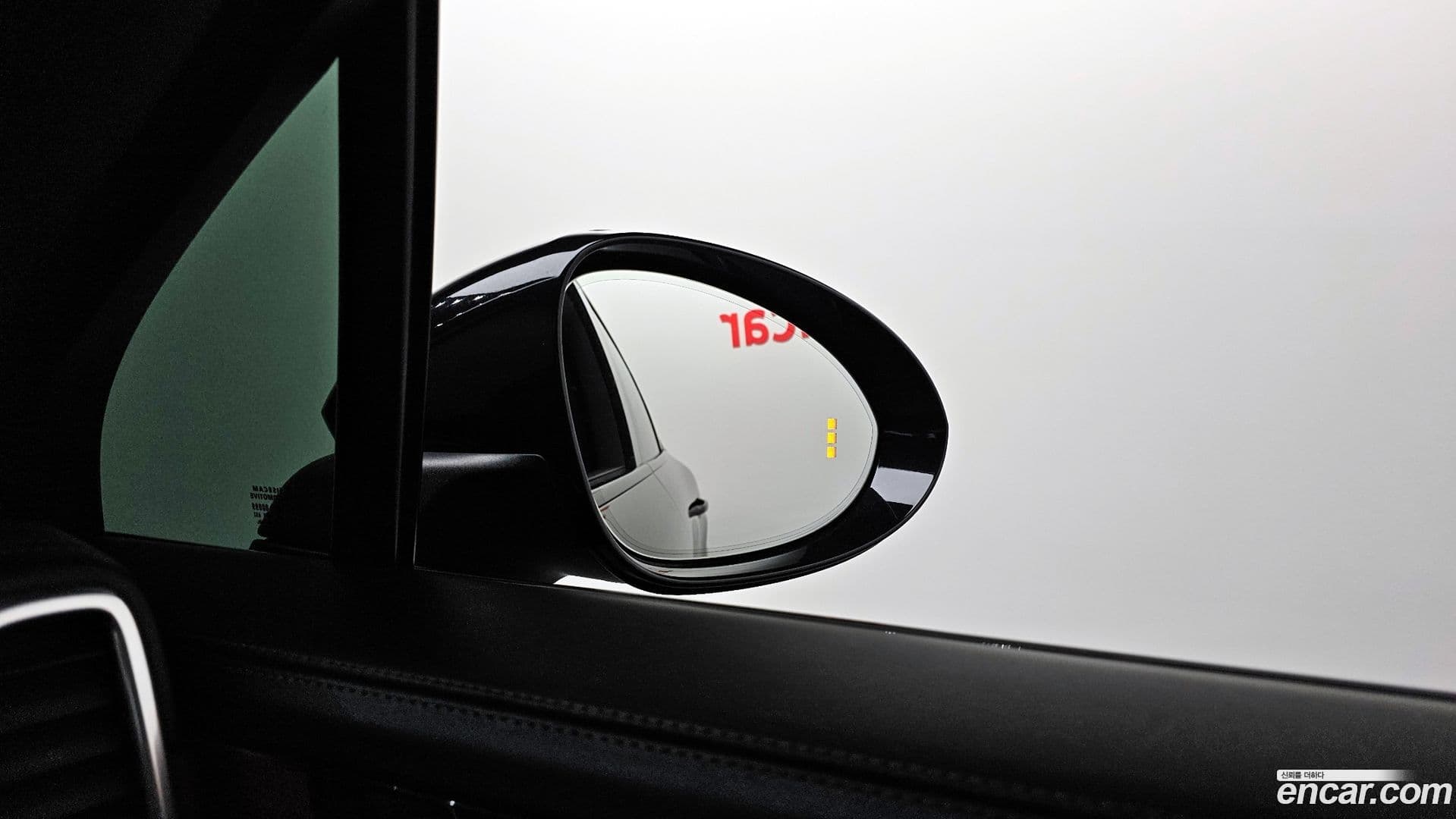 Main__Slider__Photo:Cayenne Porsche 2021.4-12