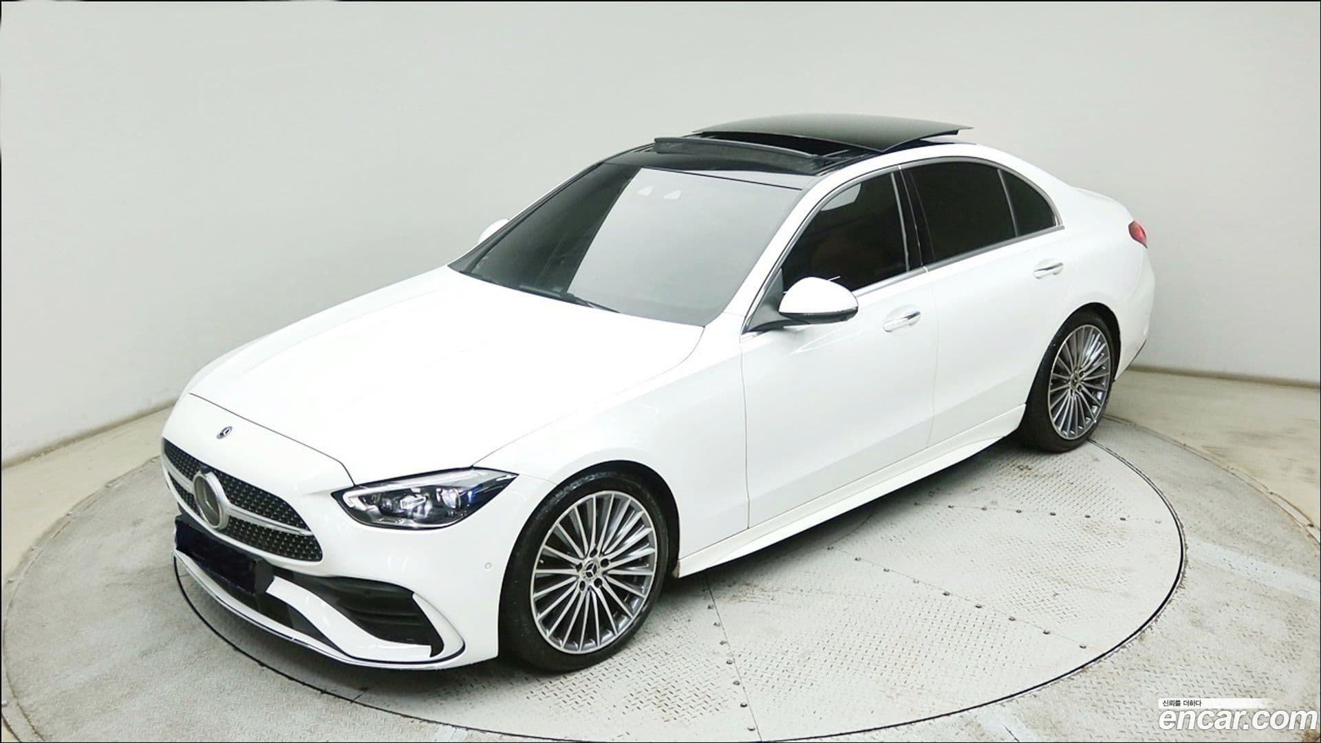 Main__Slider__Photo:C-Class Mercedes-Benz 2023.2-0