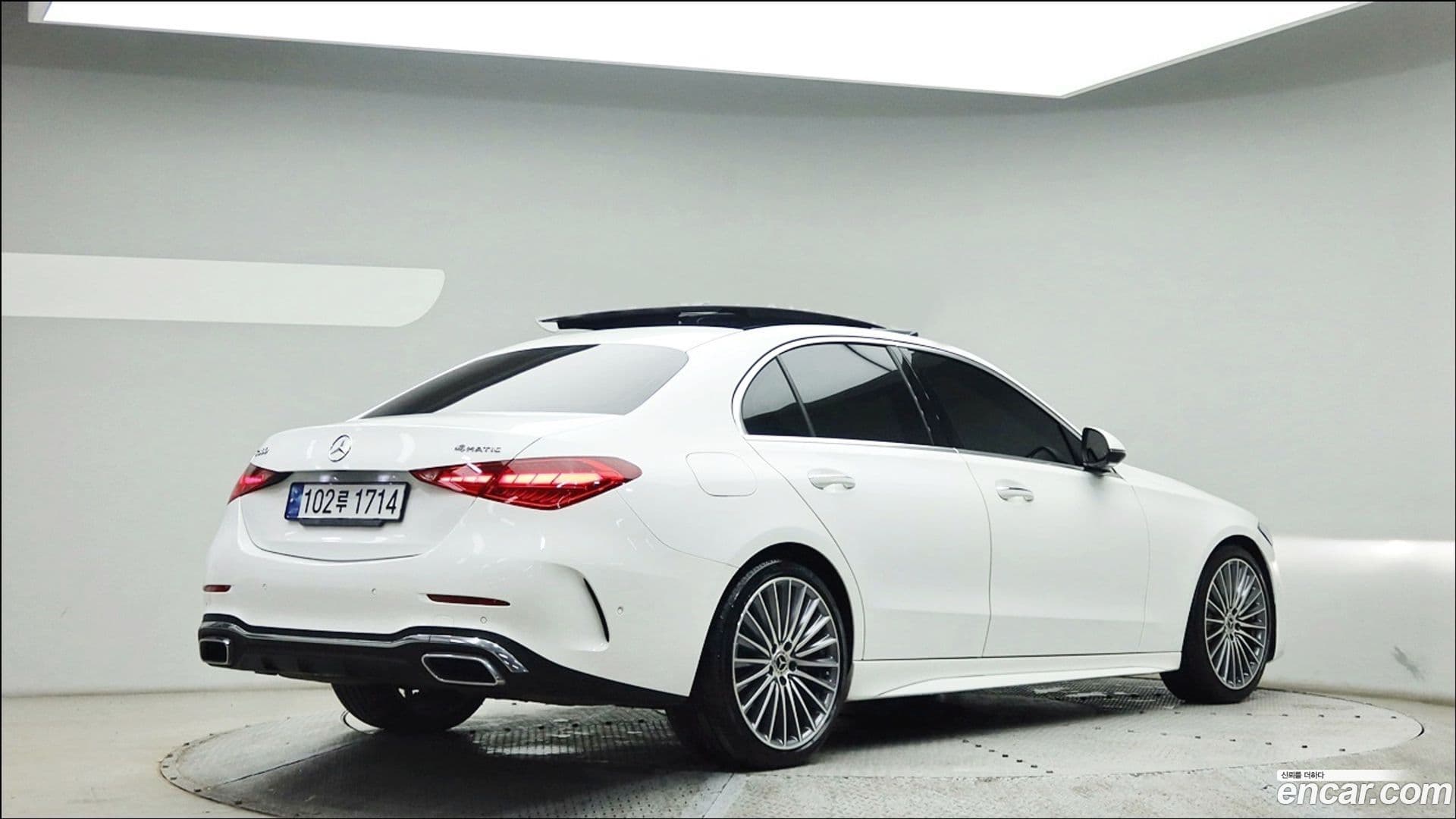 Main__Slider__Photo:C-Class Mercedes-Benz 2023.2-3