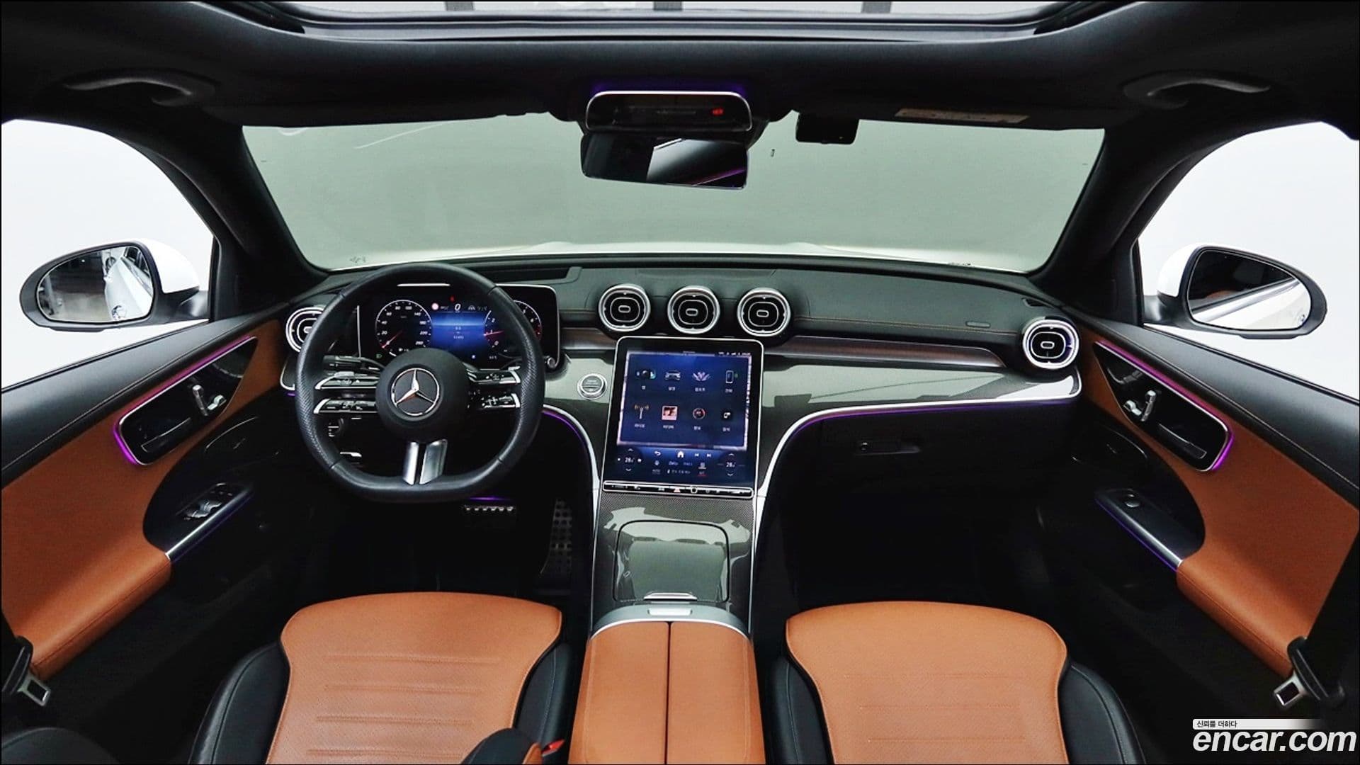 Main__Slider__Photo:C-Class Mercedes-Benz 2023.2-5