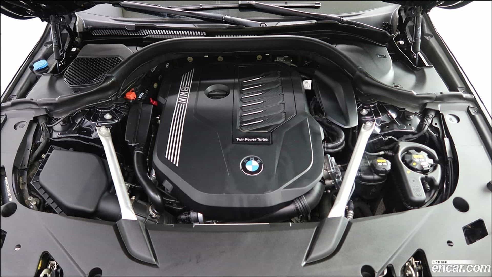 Gran Turismo BMW 2020.10-INNER-009