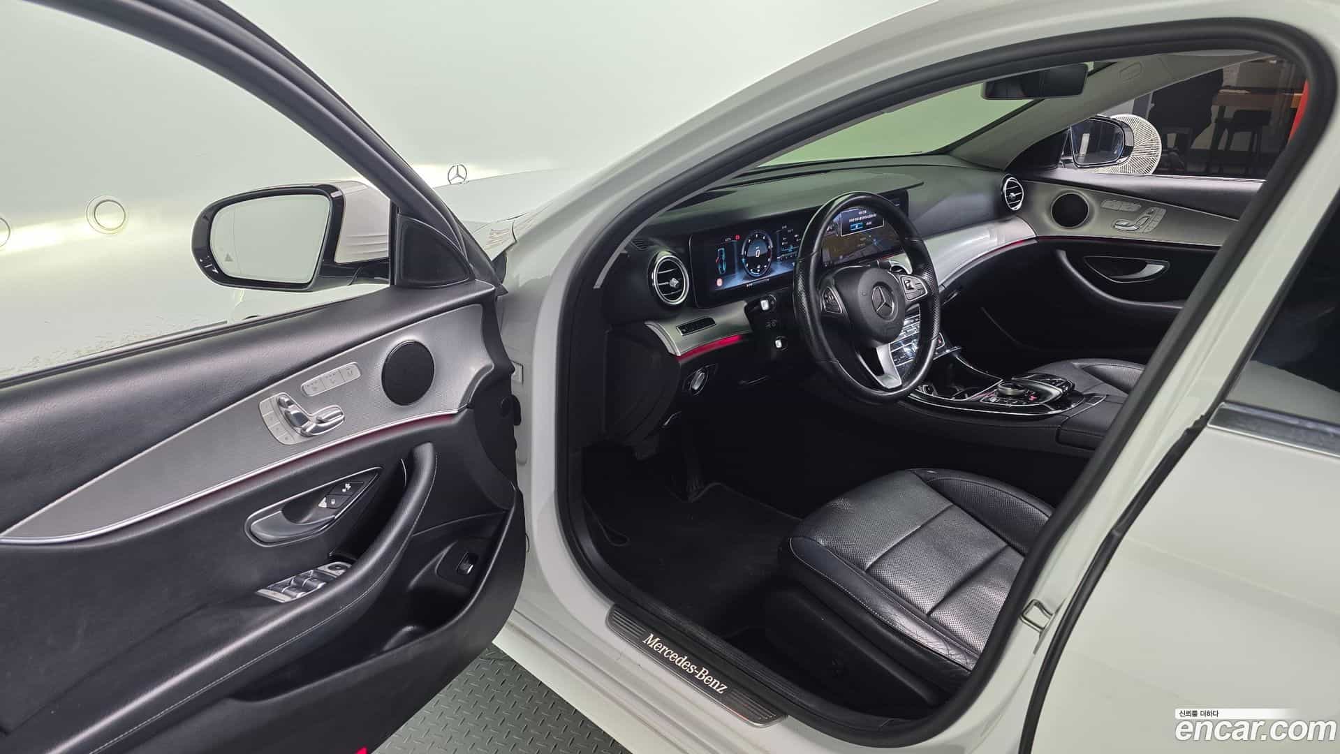 E-Class Mercedes-Benz 2017.3-OPTION-015