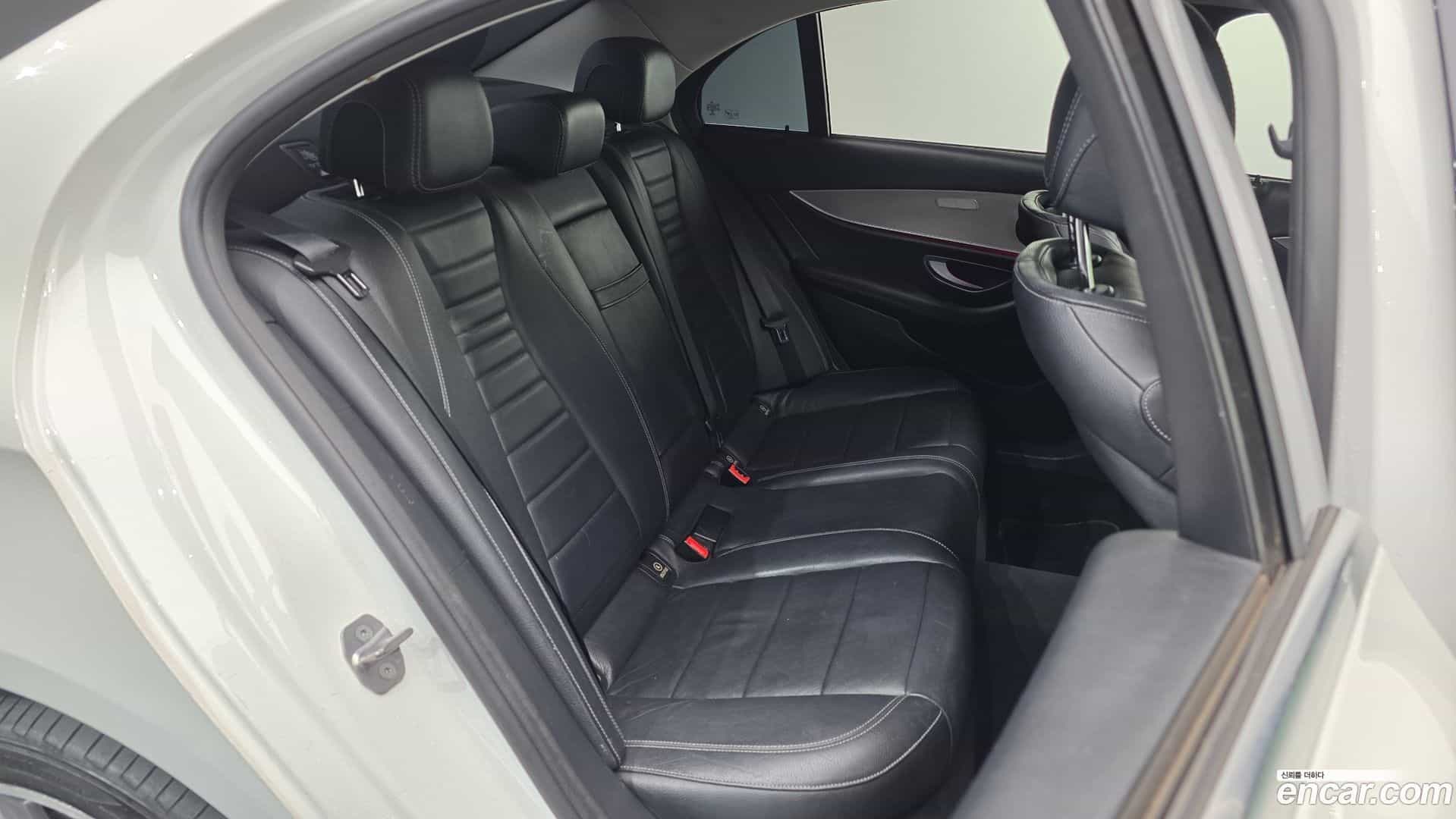 E-Class Mercedes-Benz 2017.3-OPTION-016