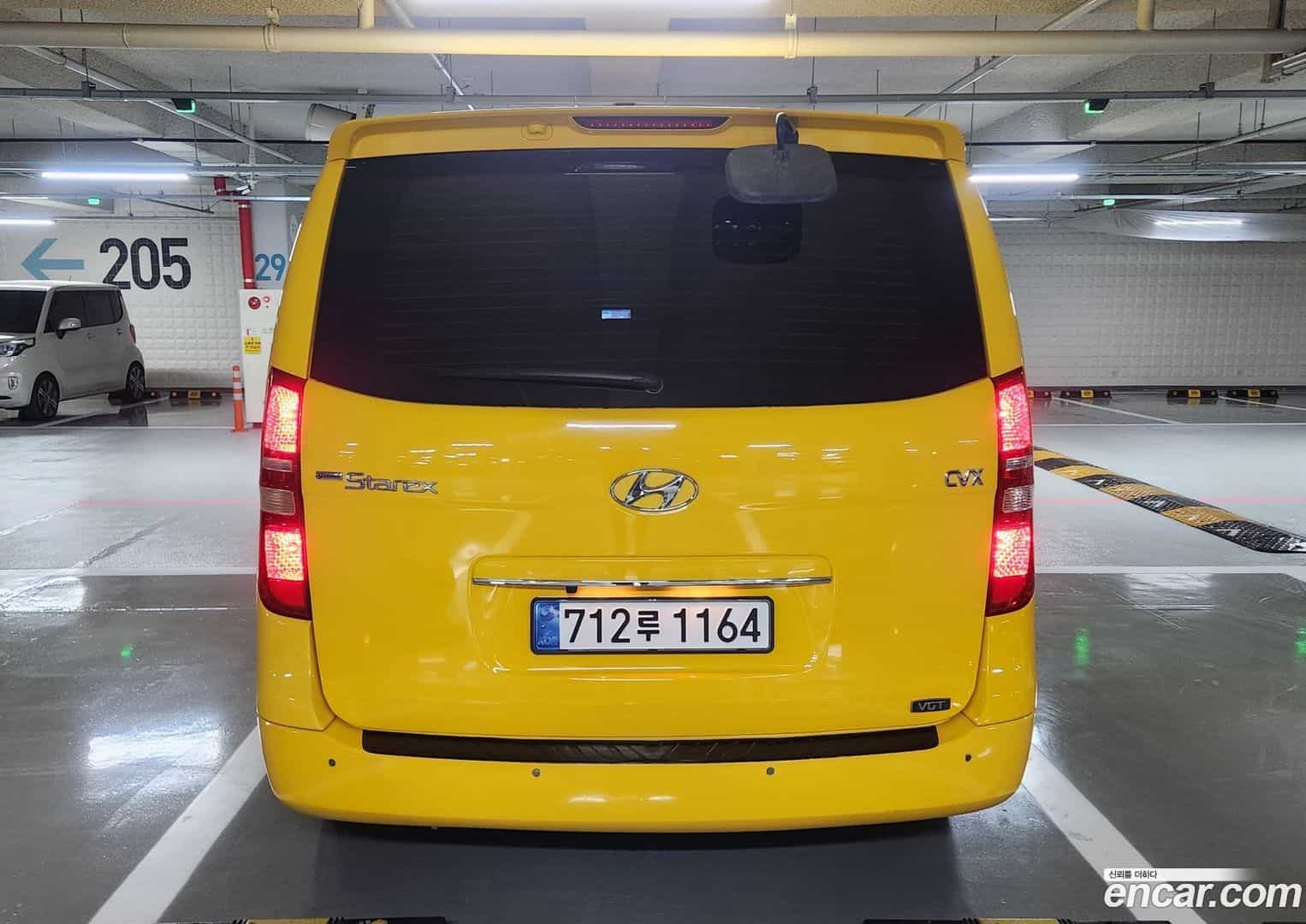 Starex Hyundai 2011.1-INNER-006
