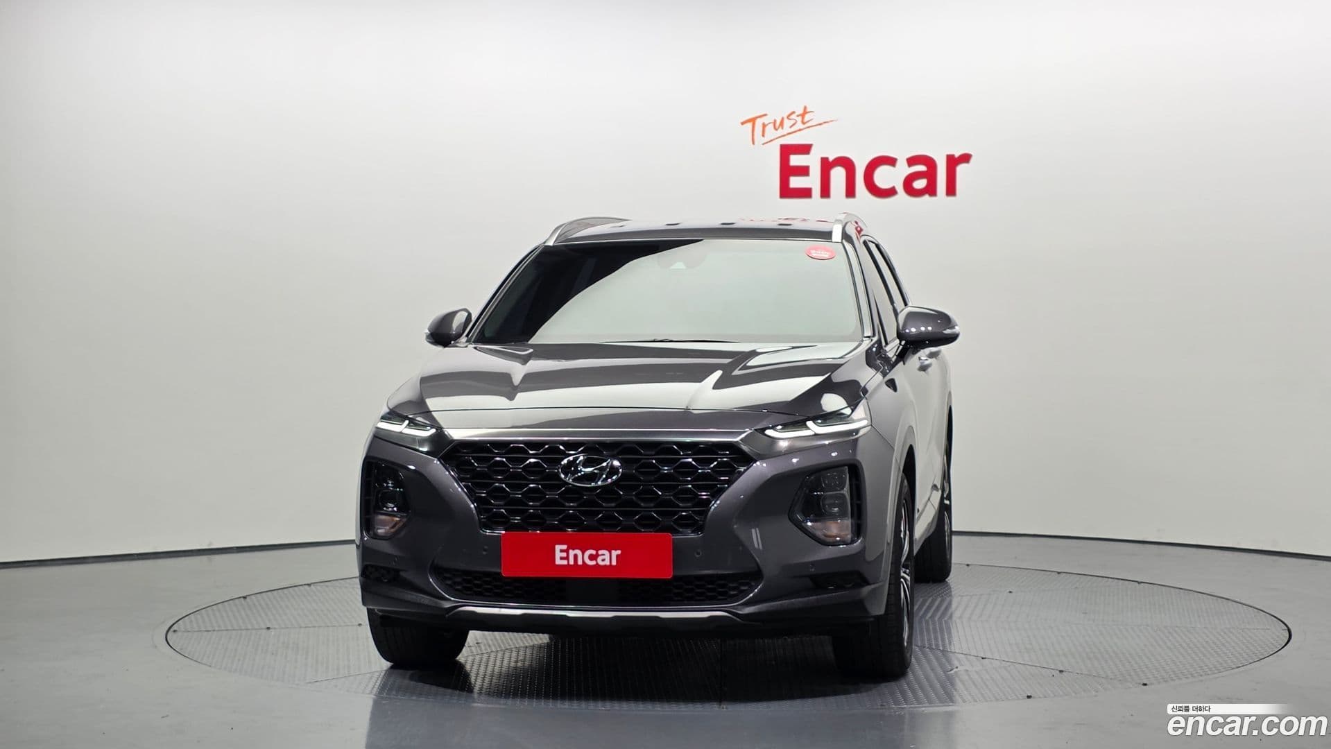 Main__Slider__Photo:Santafe Hyundai 2018.4-2