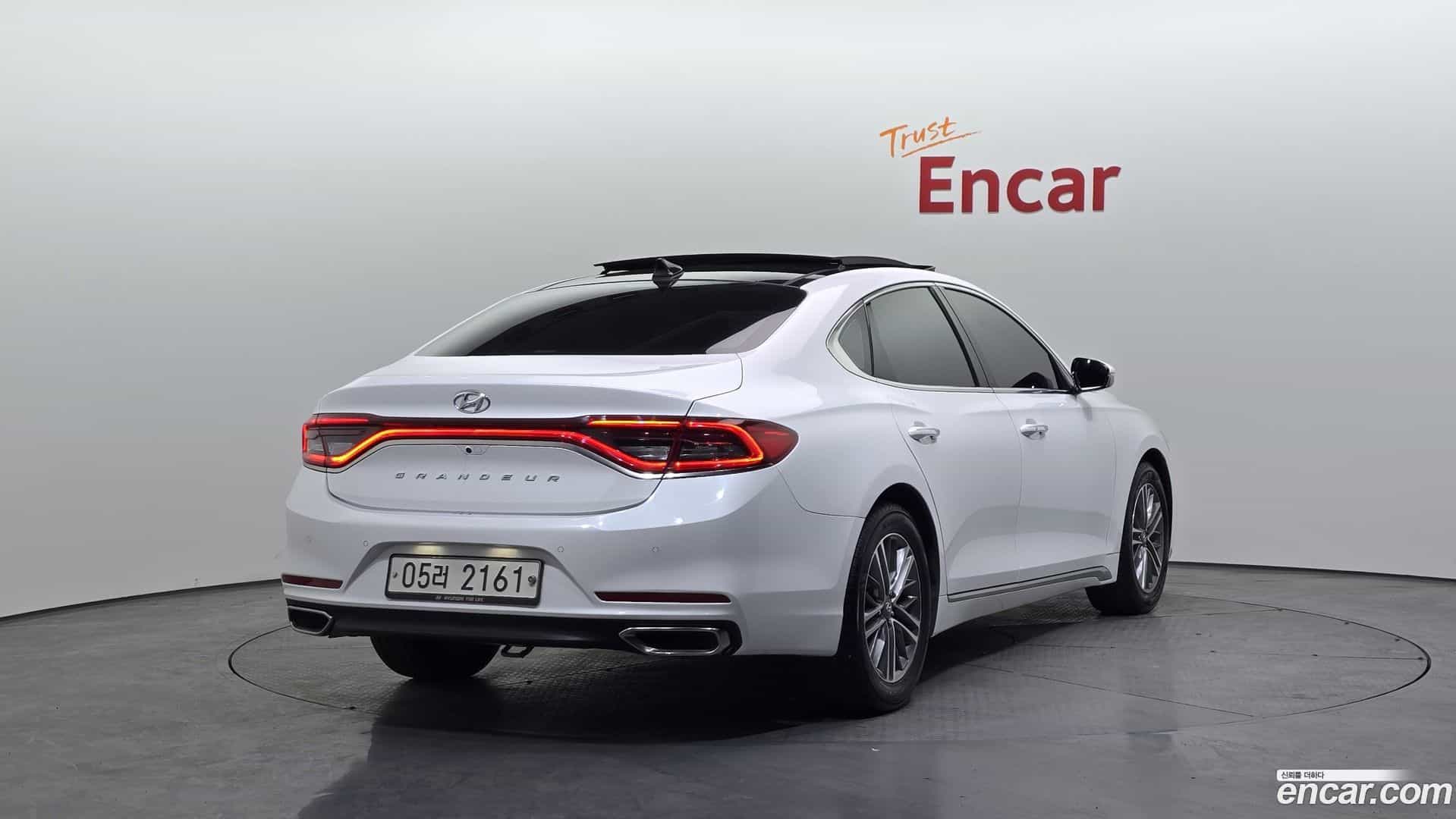 Grandeur Hyundai 2019.0-OUTER-002