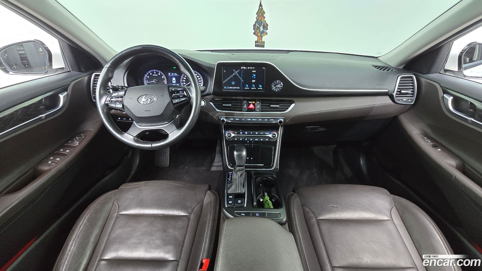 Main__Slider__Photo:Grandeur Hyundai 2019.0-6