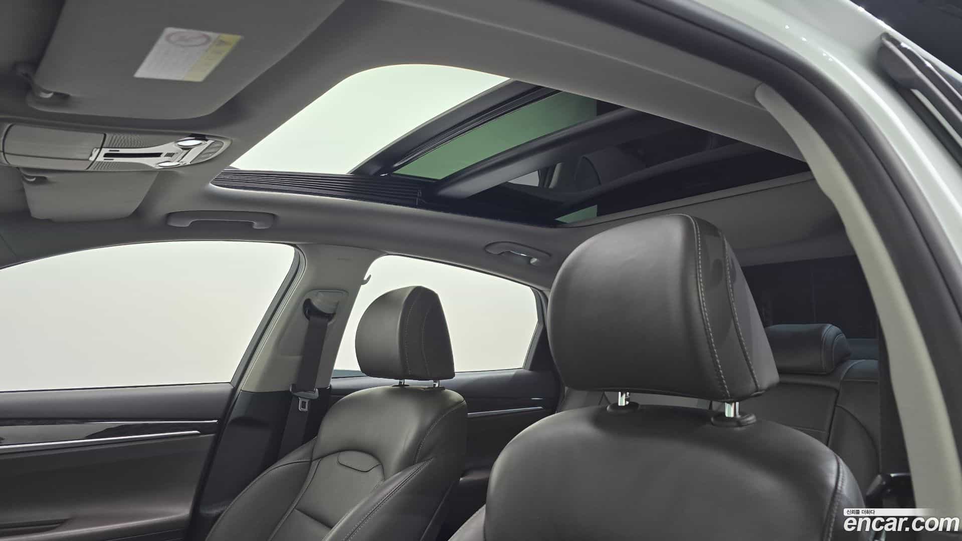 Grandeur Hyundai 2019.0-OPTION-023