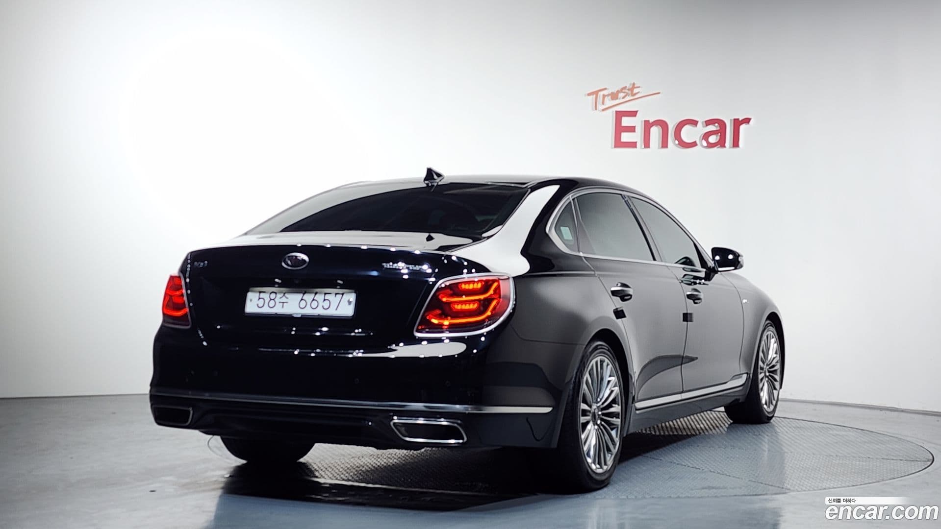 Main__Slider__Photo:K9 Kia 2019.6-1