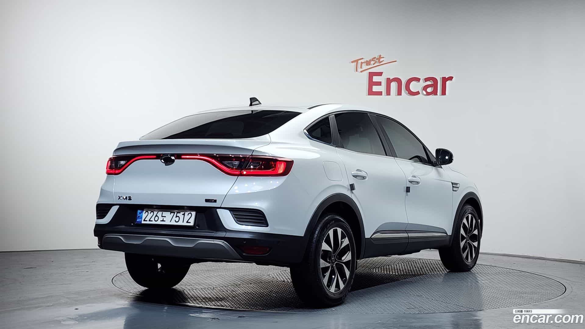 XM3 Renault-KoreaSamsung 2022.2-OUTER-002