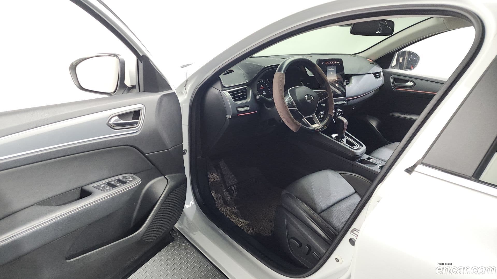 Main__Slider__Photo:XM3 Renault-KoreaSamsung 2022.2-9