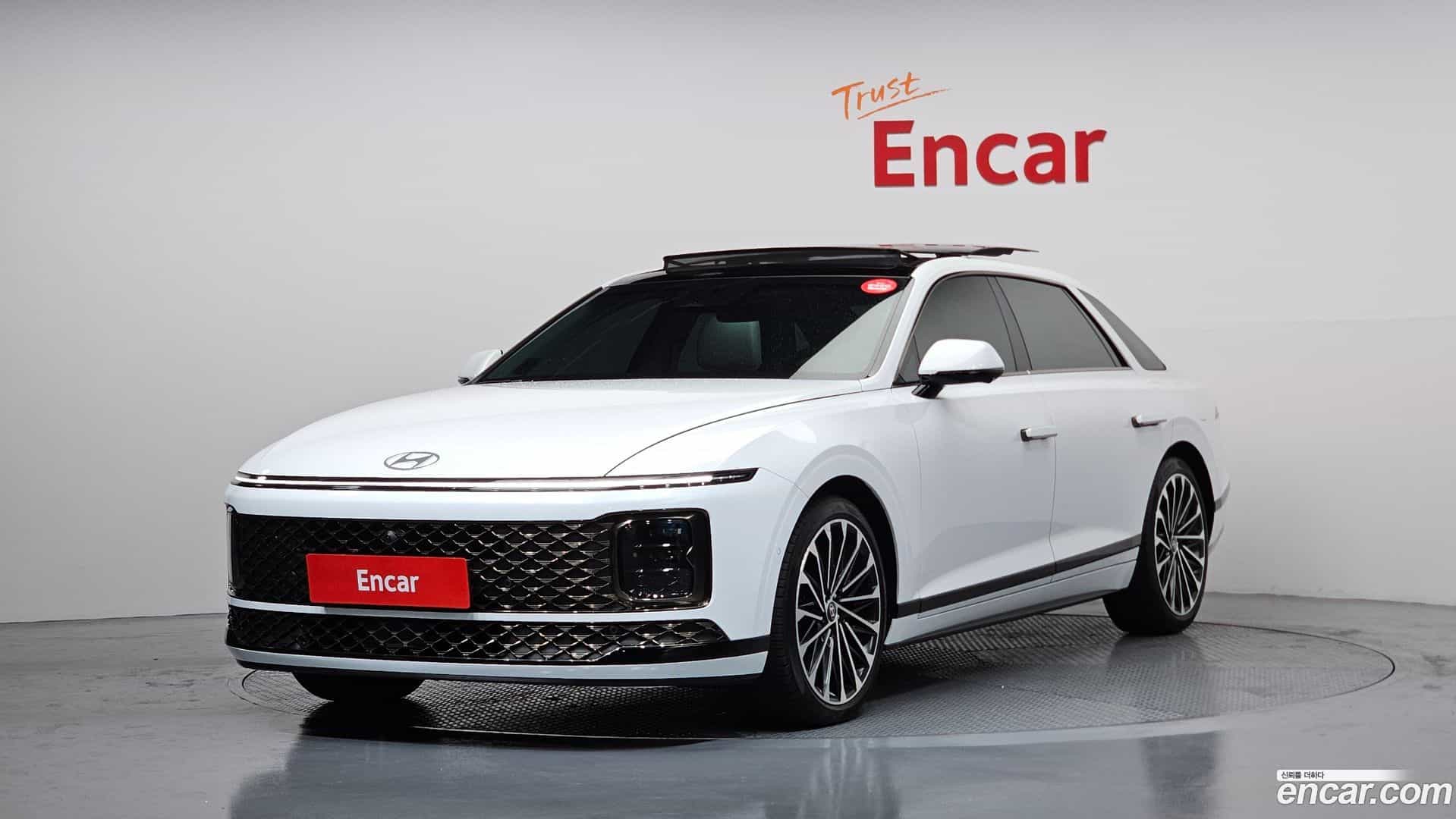 Grandeur Hyundai 2023.5-OUTER-001