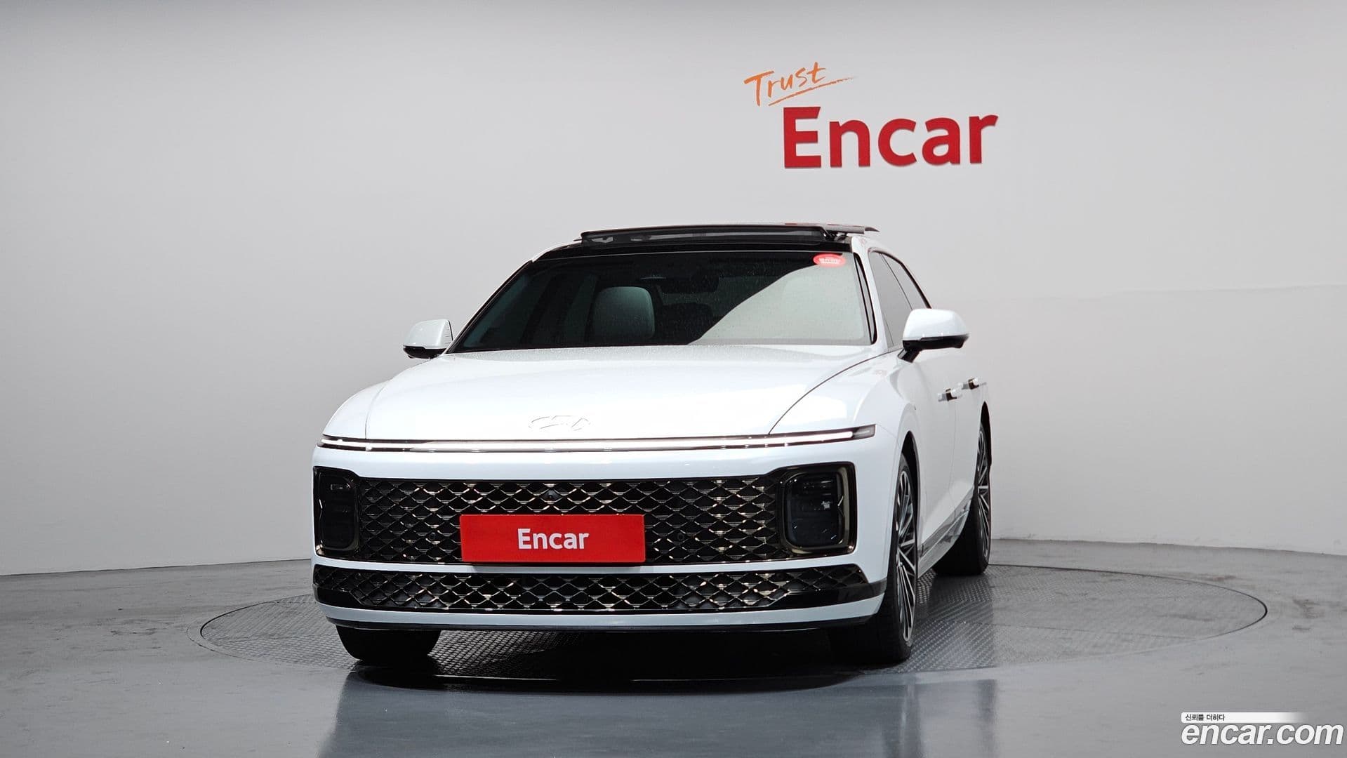 Main__Slider__Photo:Grandeur Hyundai 2023.5-2