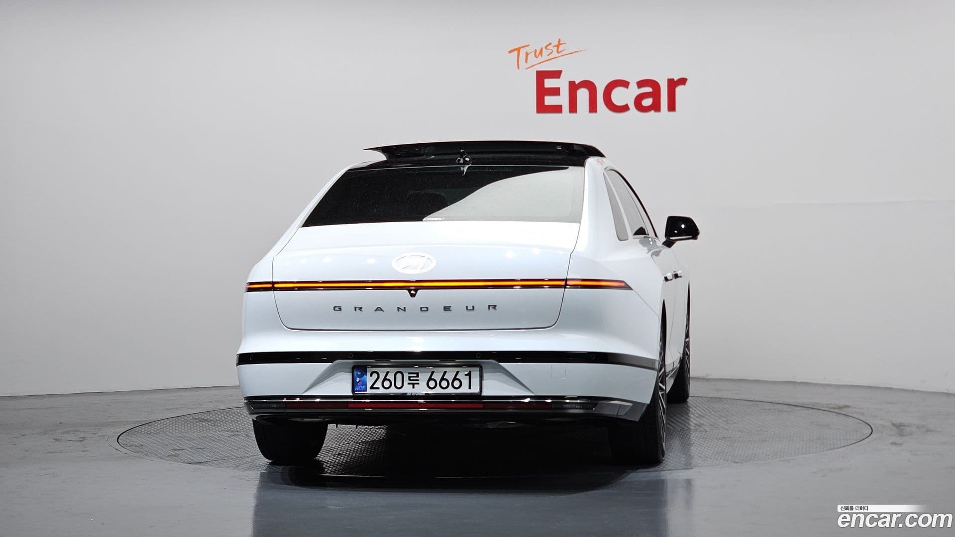 Main__Slider__Photo:Grandeur Hyundai 2023.5-3