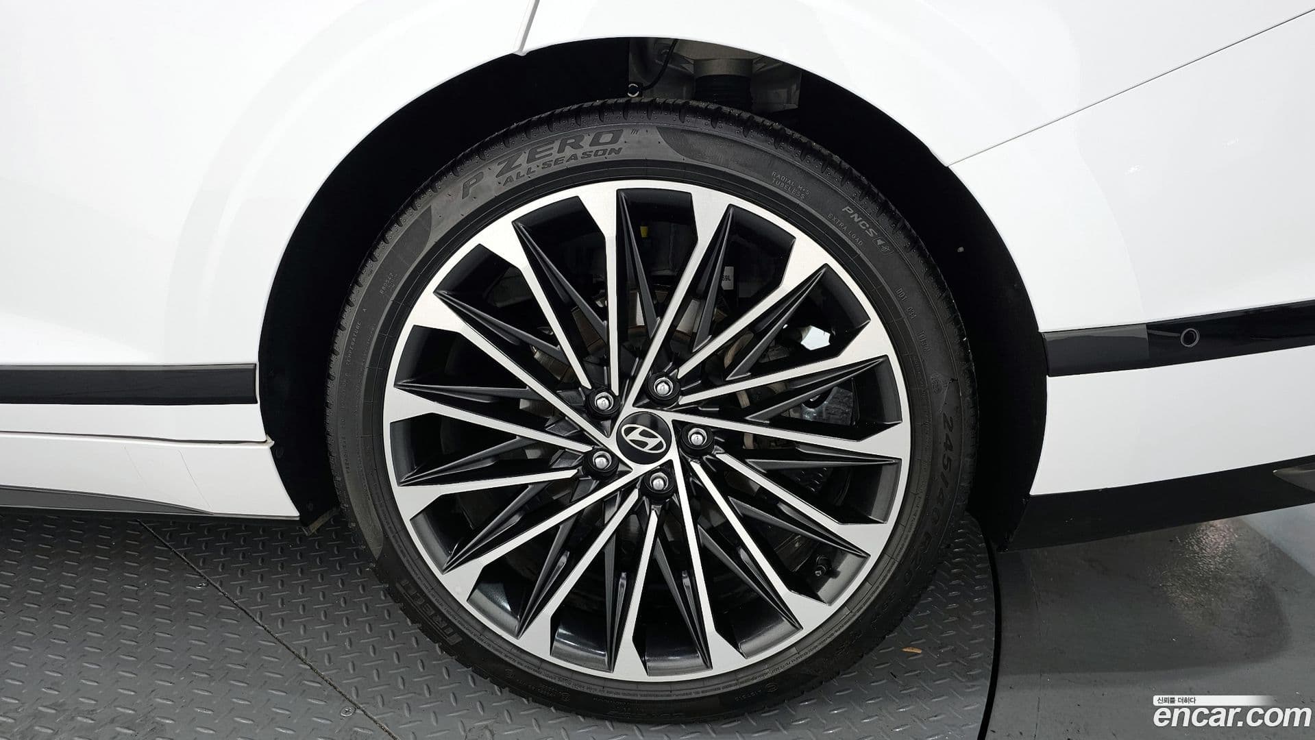 Main__Slider__Photo:Grandeur Hyundai 2023.5-4