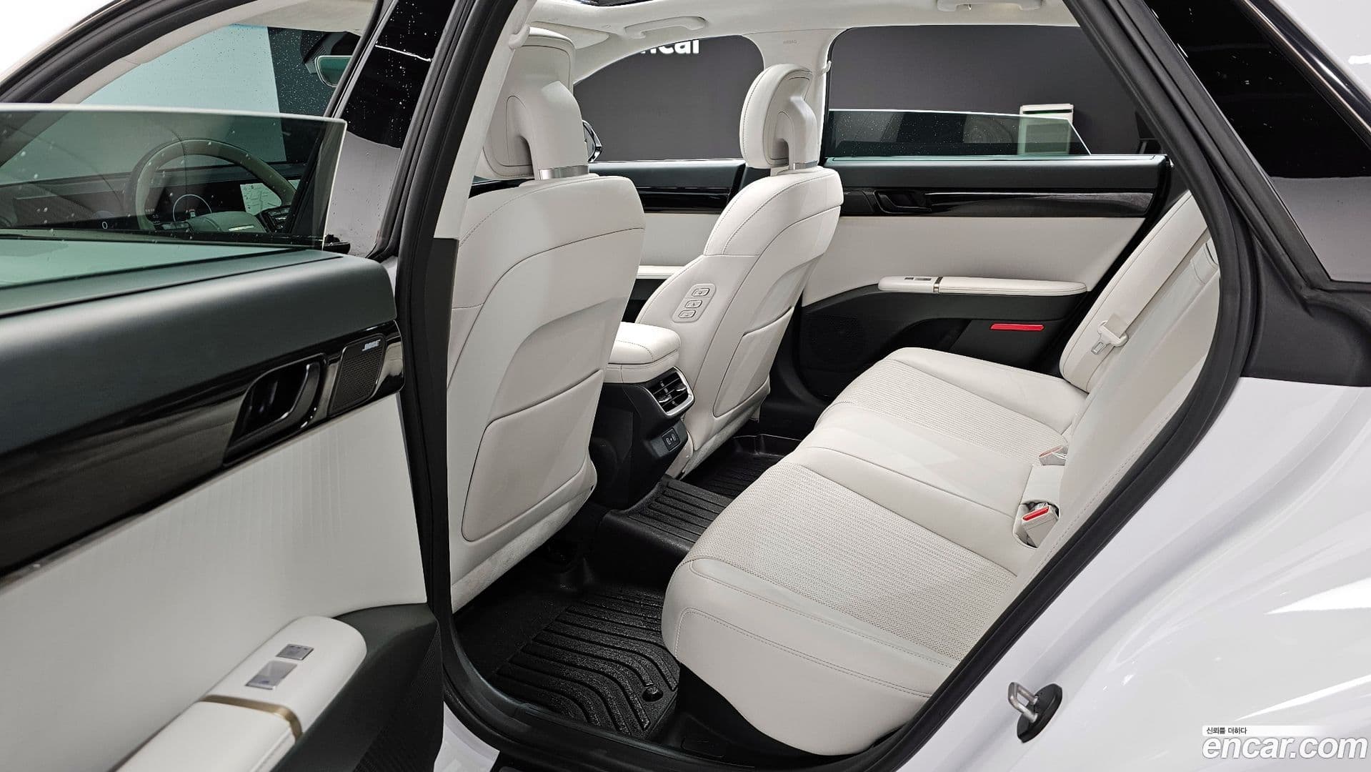 Main__Slider__Photo:Grandeur Hyundai 2023.5-9