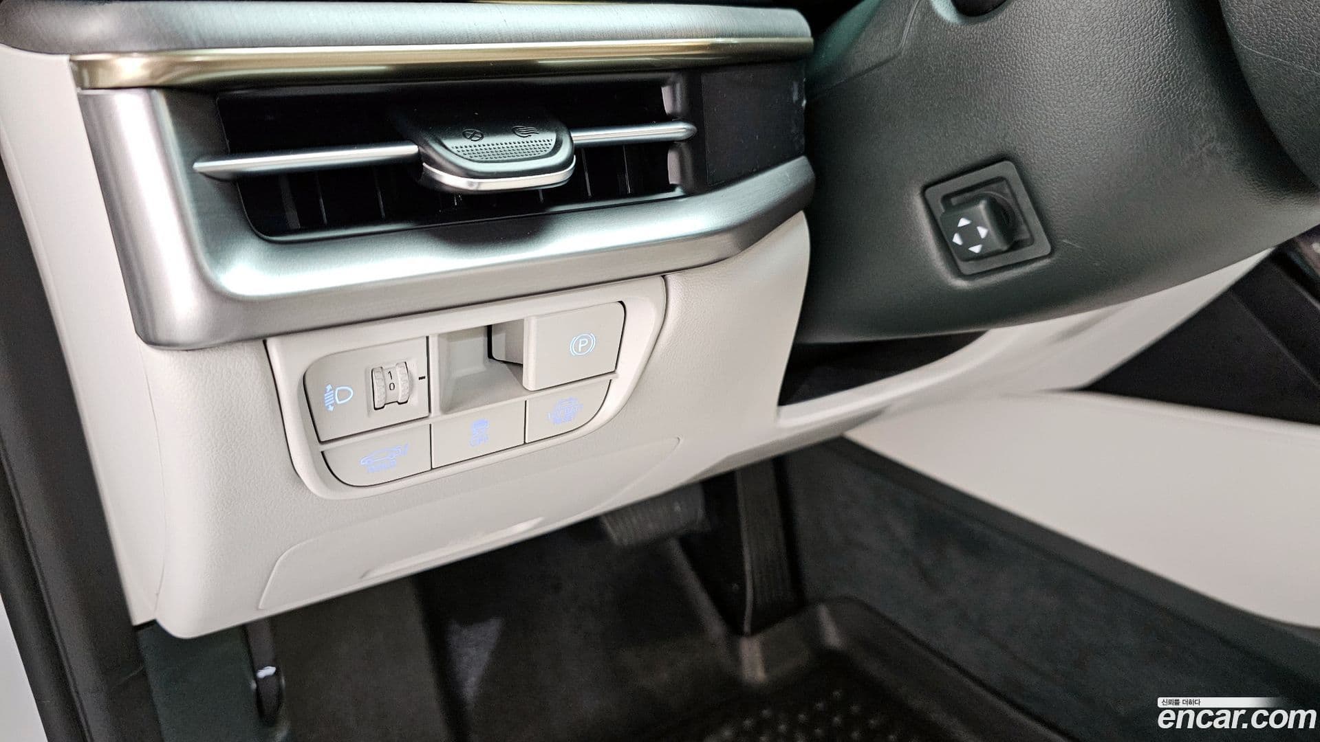 Main__Slider__Photo:Grandeur Hyundai 2023.5-18