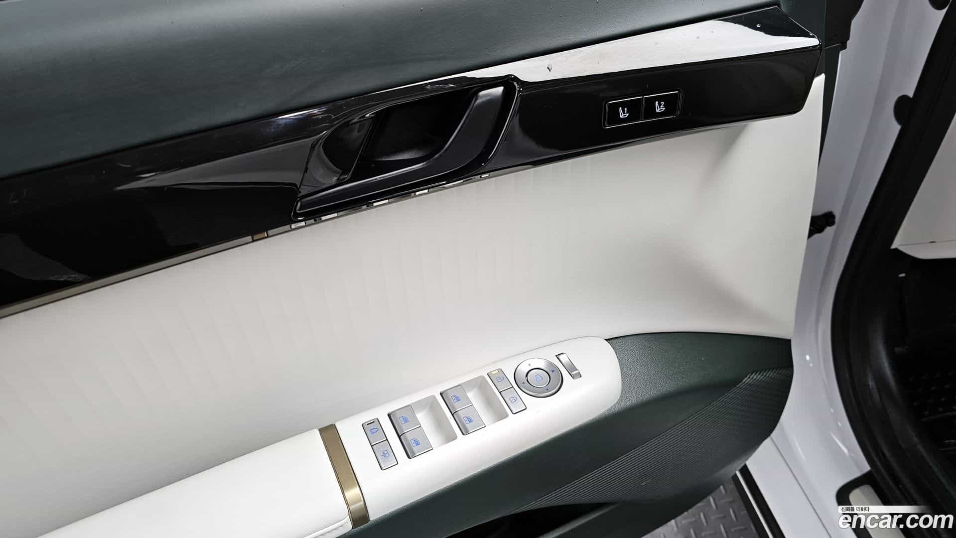 Grandeur Hyundai 2023.5-OPTION-024