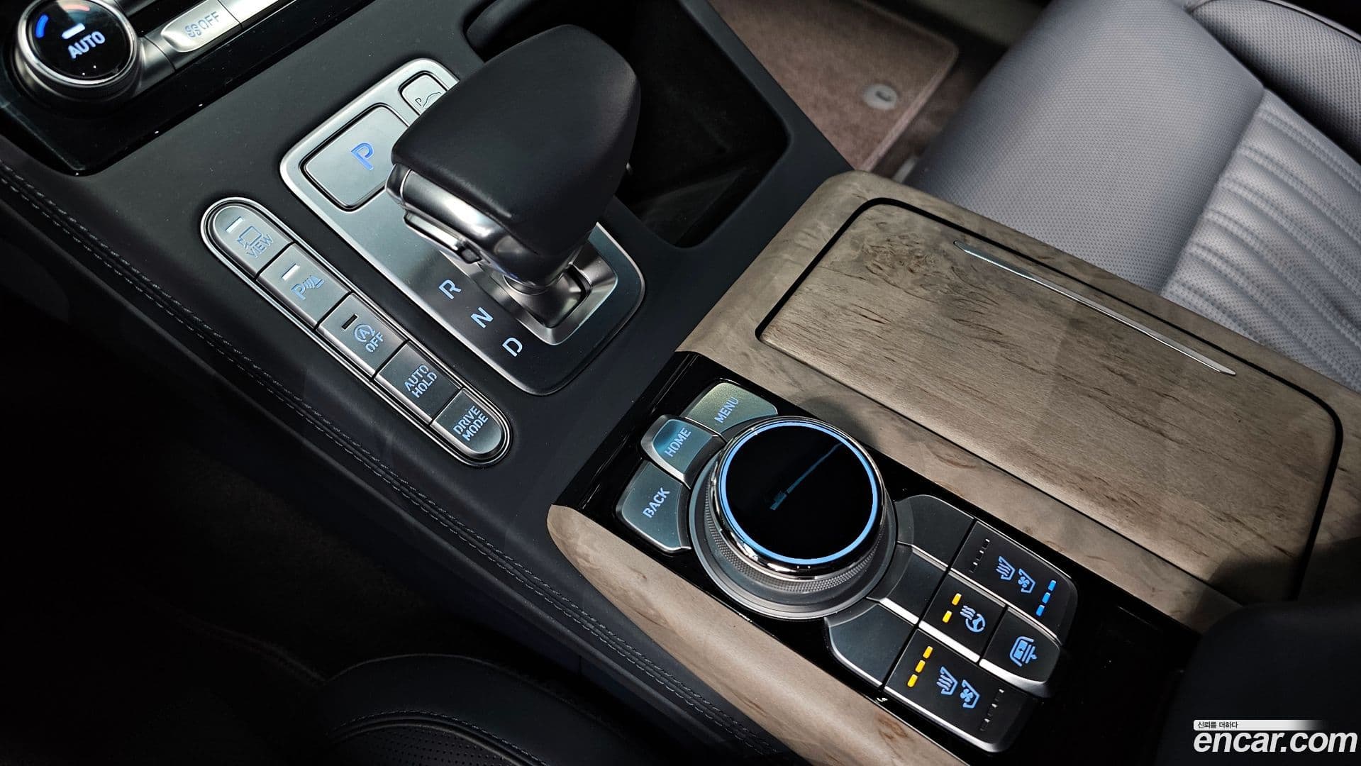 Main__Slider__Photo:G90 Genesis 2019.5-8