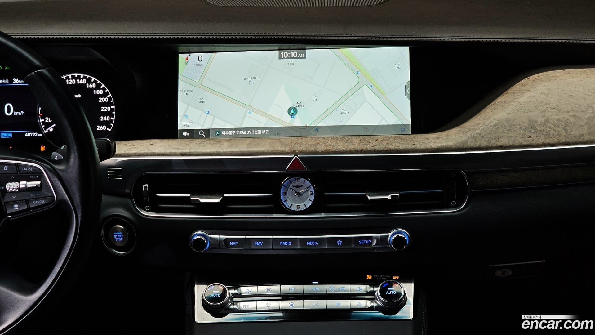 Main__Slider__Photo:G90 Genesis 2019.5-13