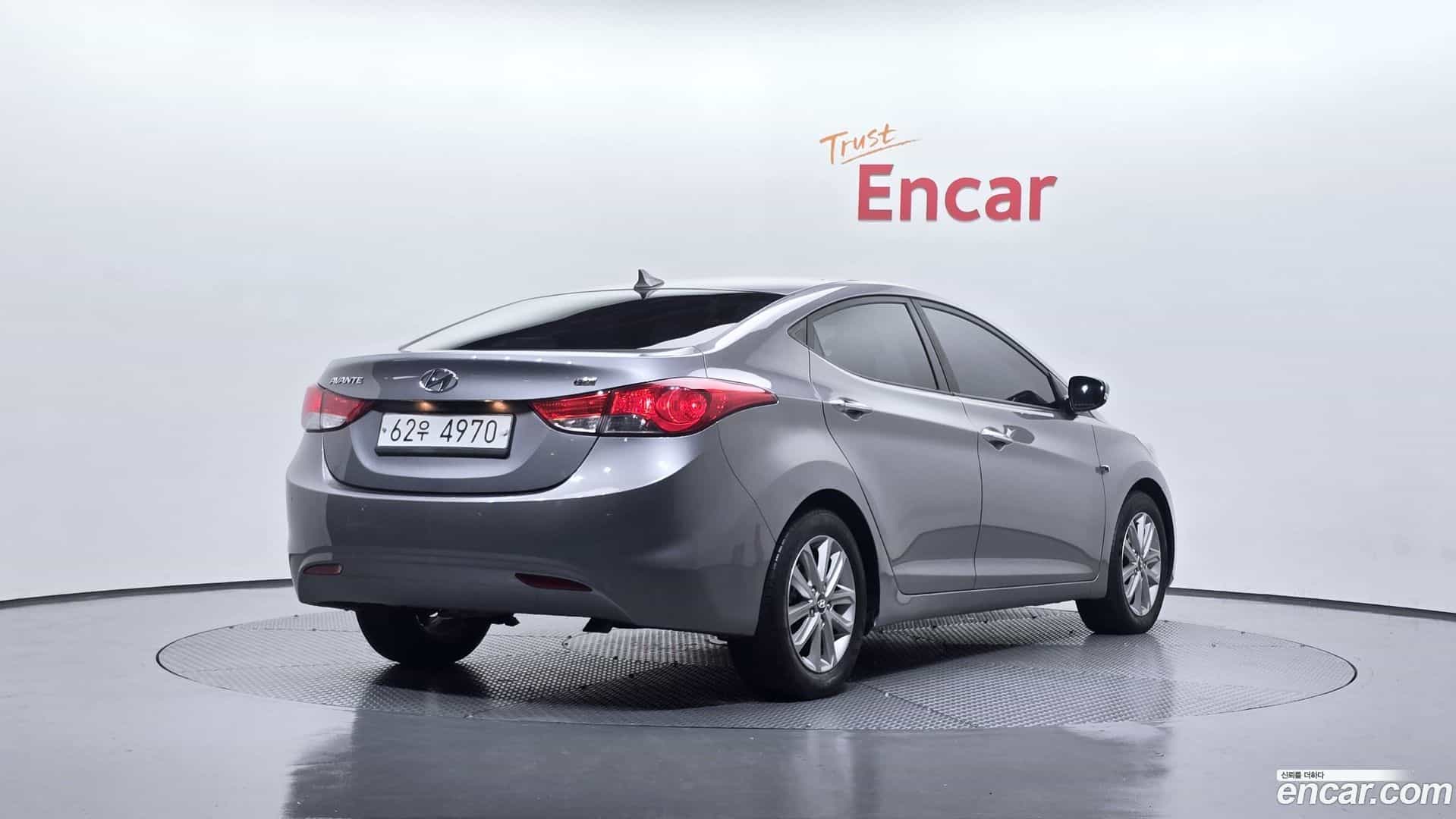 AVANTE Hyundai 2012.8-OUTER-002